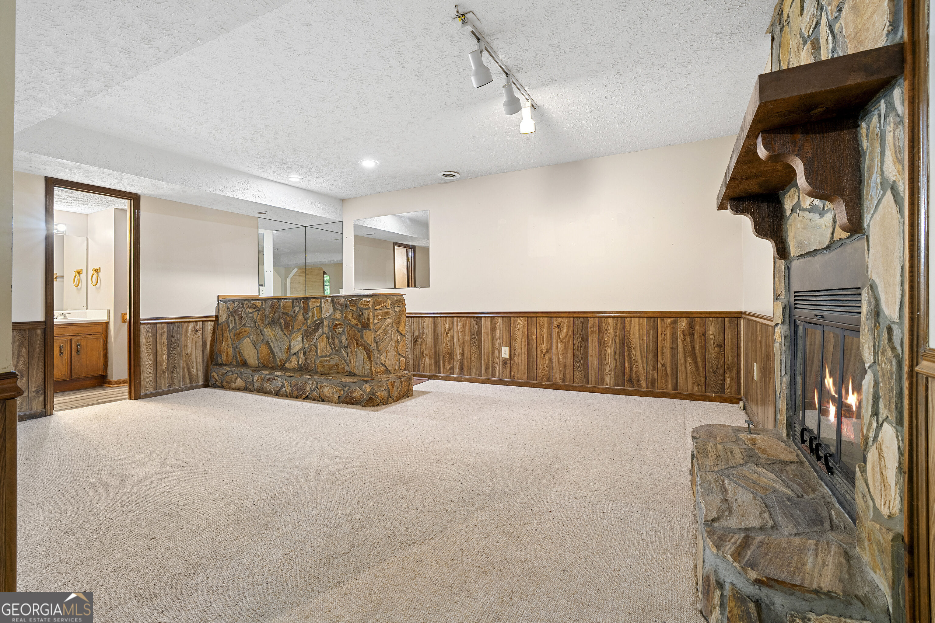3390 Woodrun Trail Property Photo 28