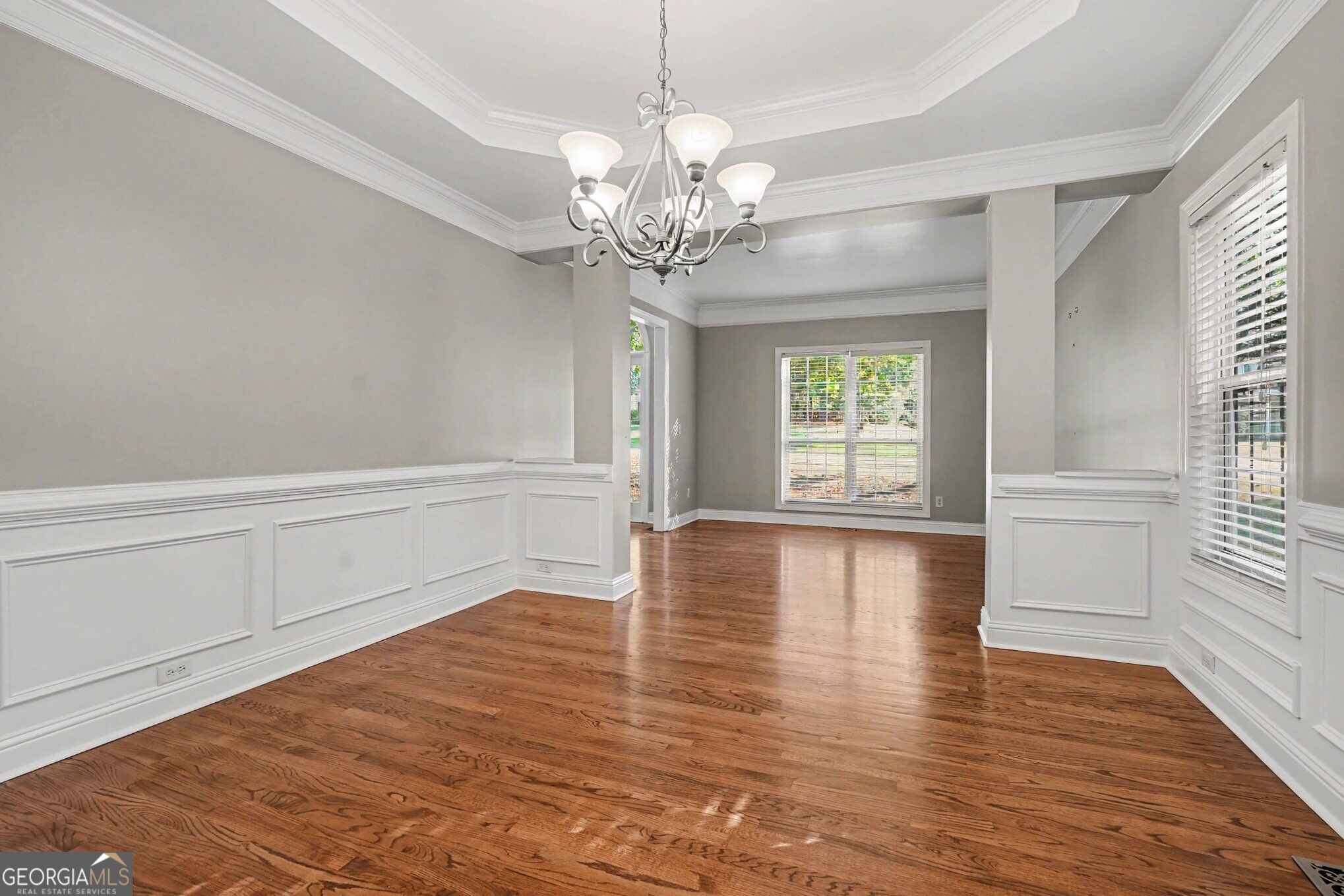 5055 Forest Hill Drive Property Photo 8