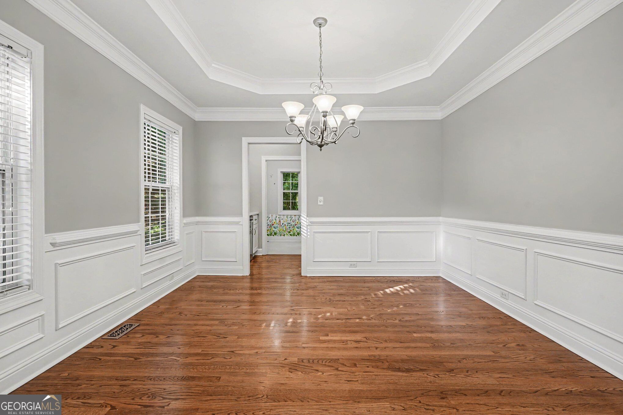 5055 Forest Hill Drive Property Photo 9