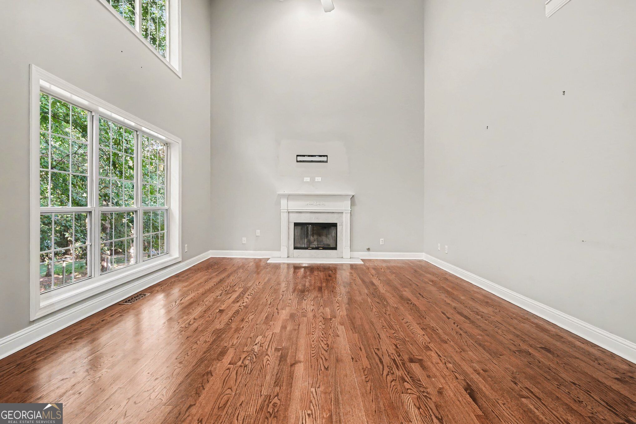 5055 Forest Hill Drive Property Photo 10