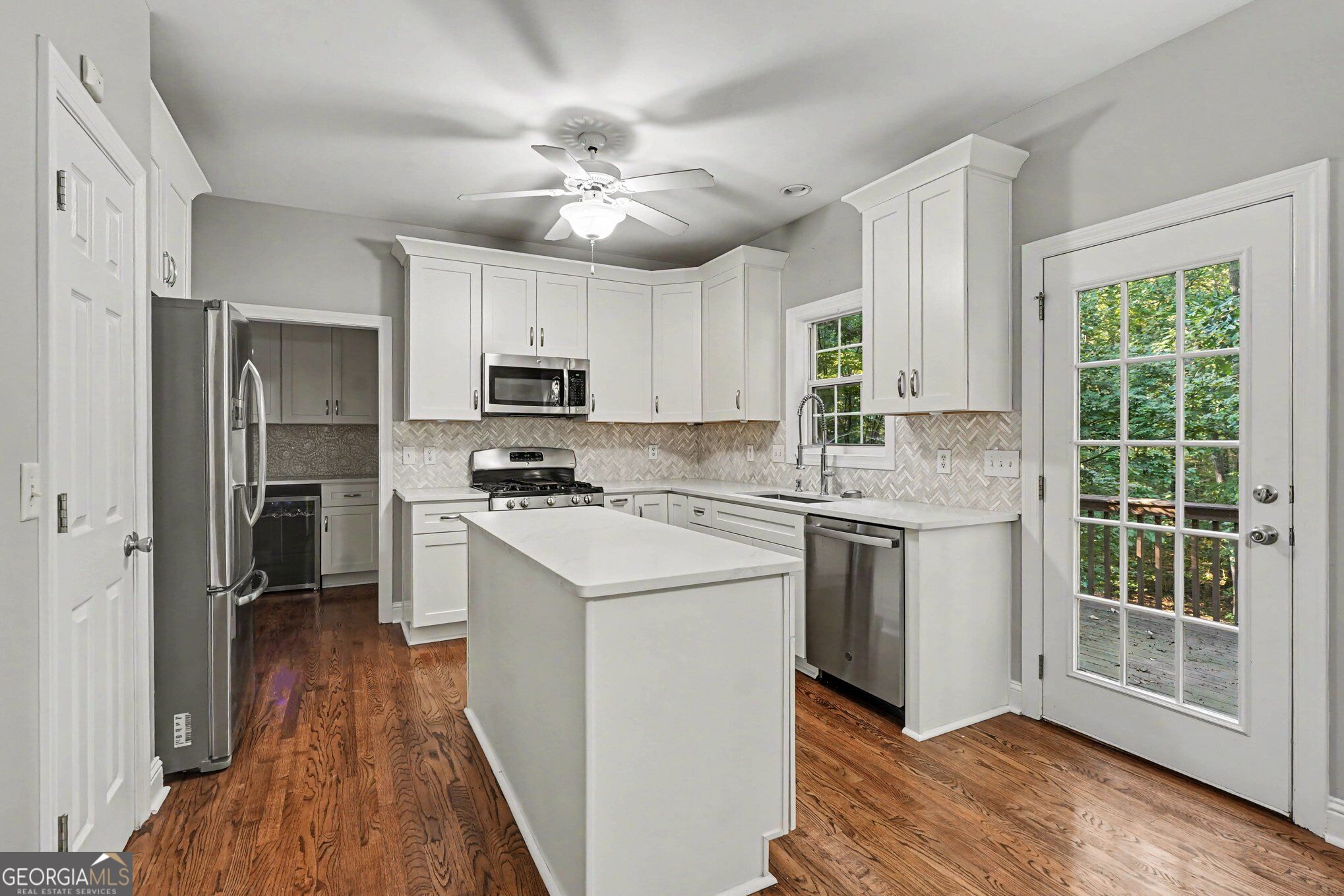 5055 Forest Hill Drive Property Photo 13