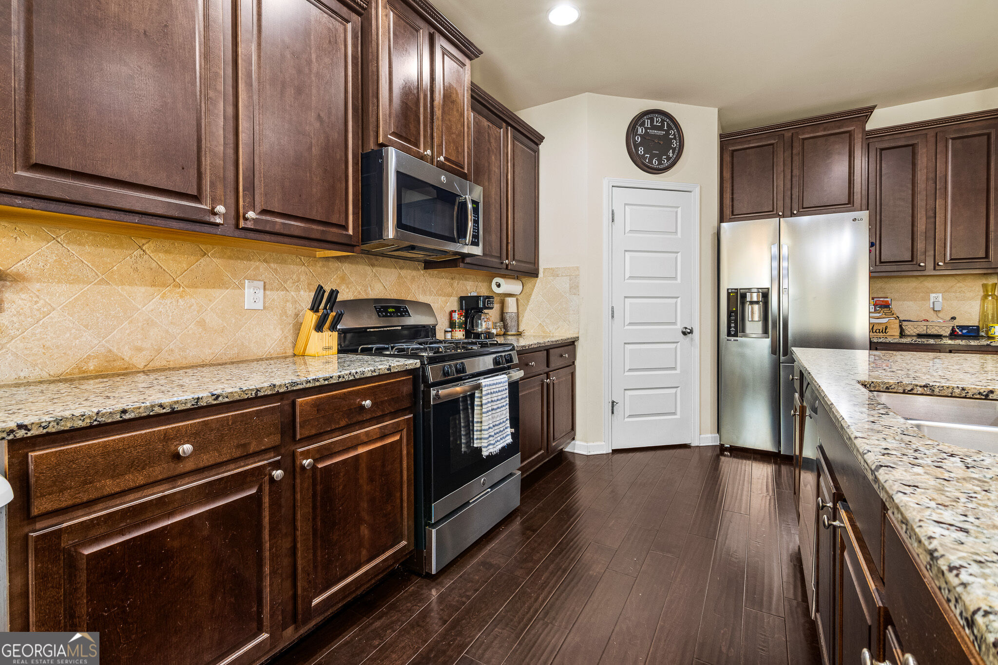 2208 Medlock Lane Property Photo 6