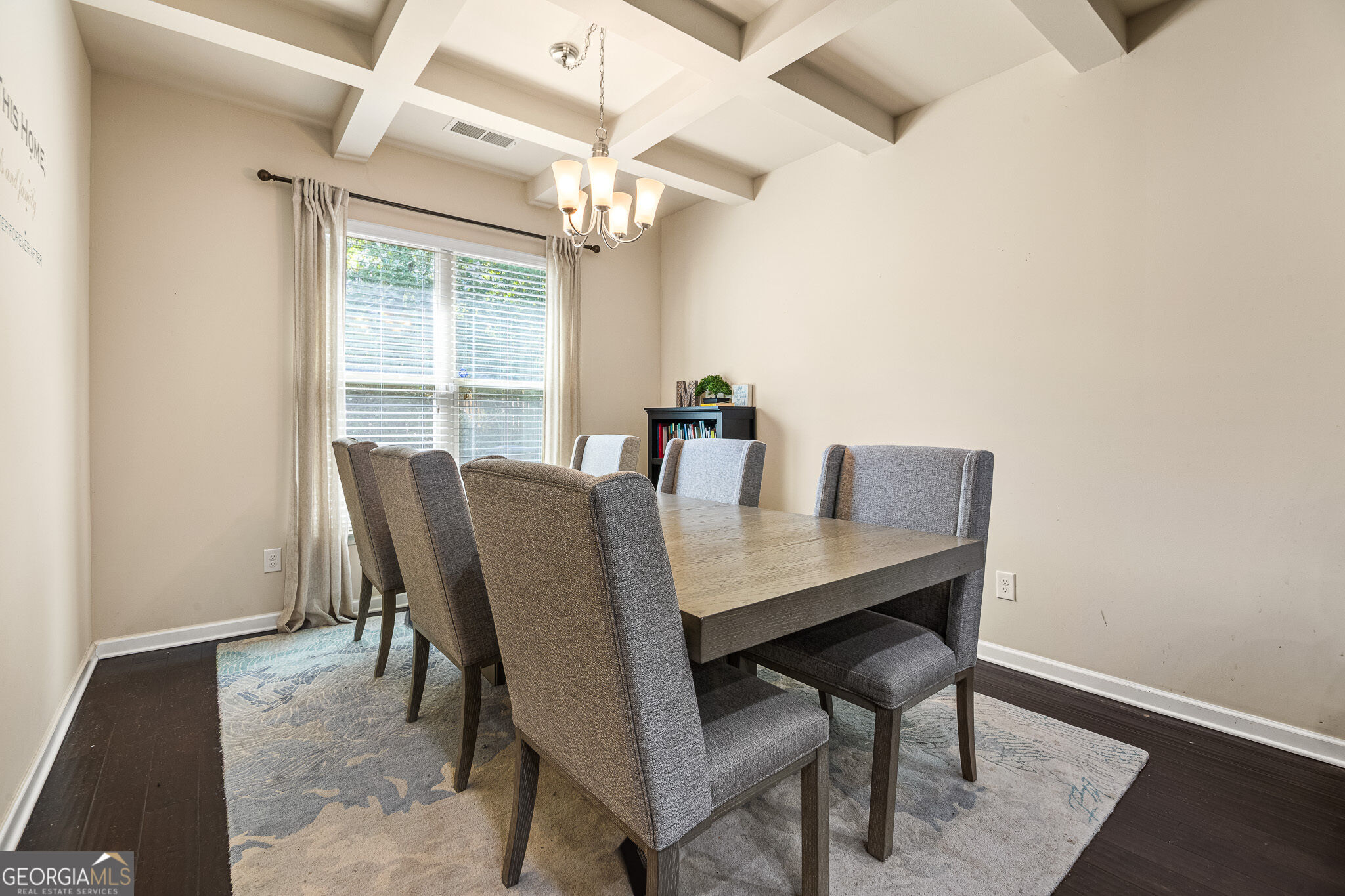 2208 Medlock Lane Property Photo 8