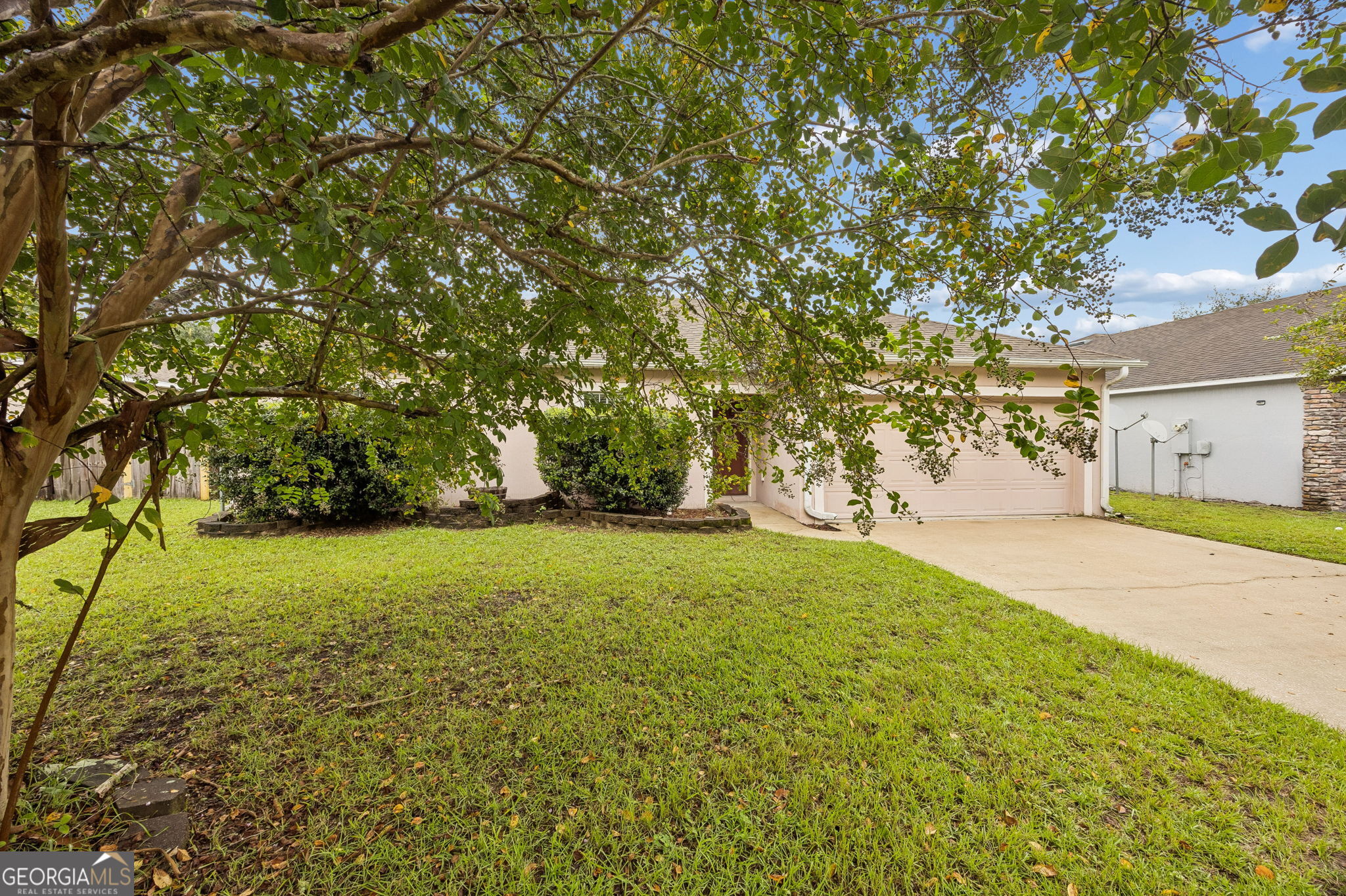 225 Pine Bluff Drive Property Photo 5