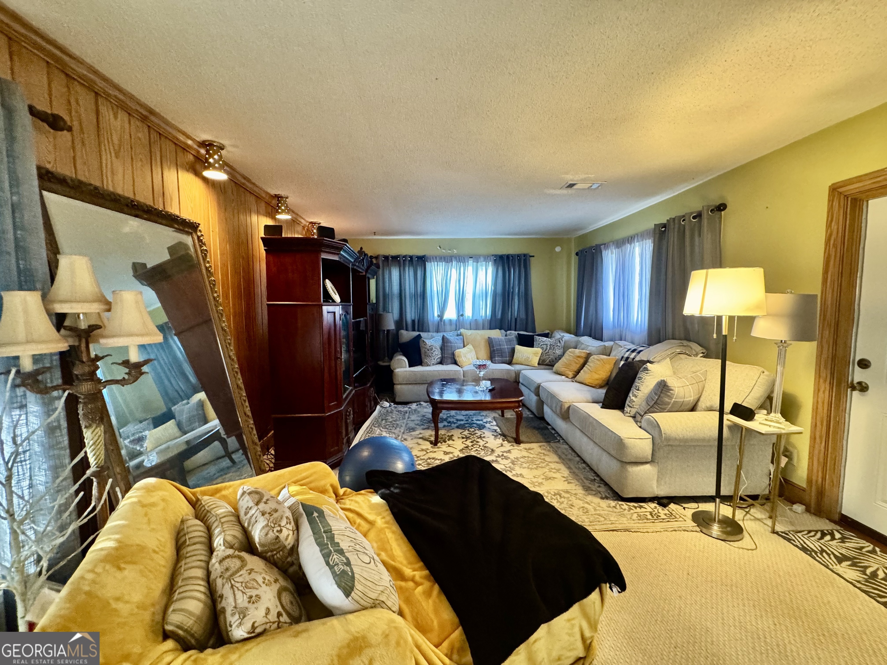 914 Adderton Street Property Photo 14