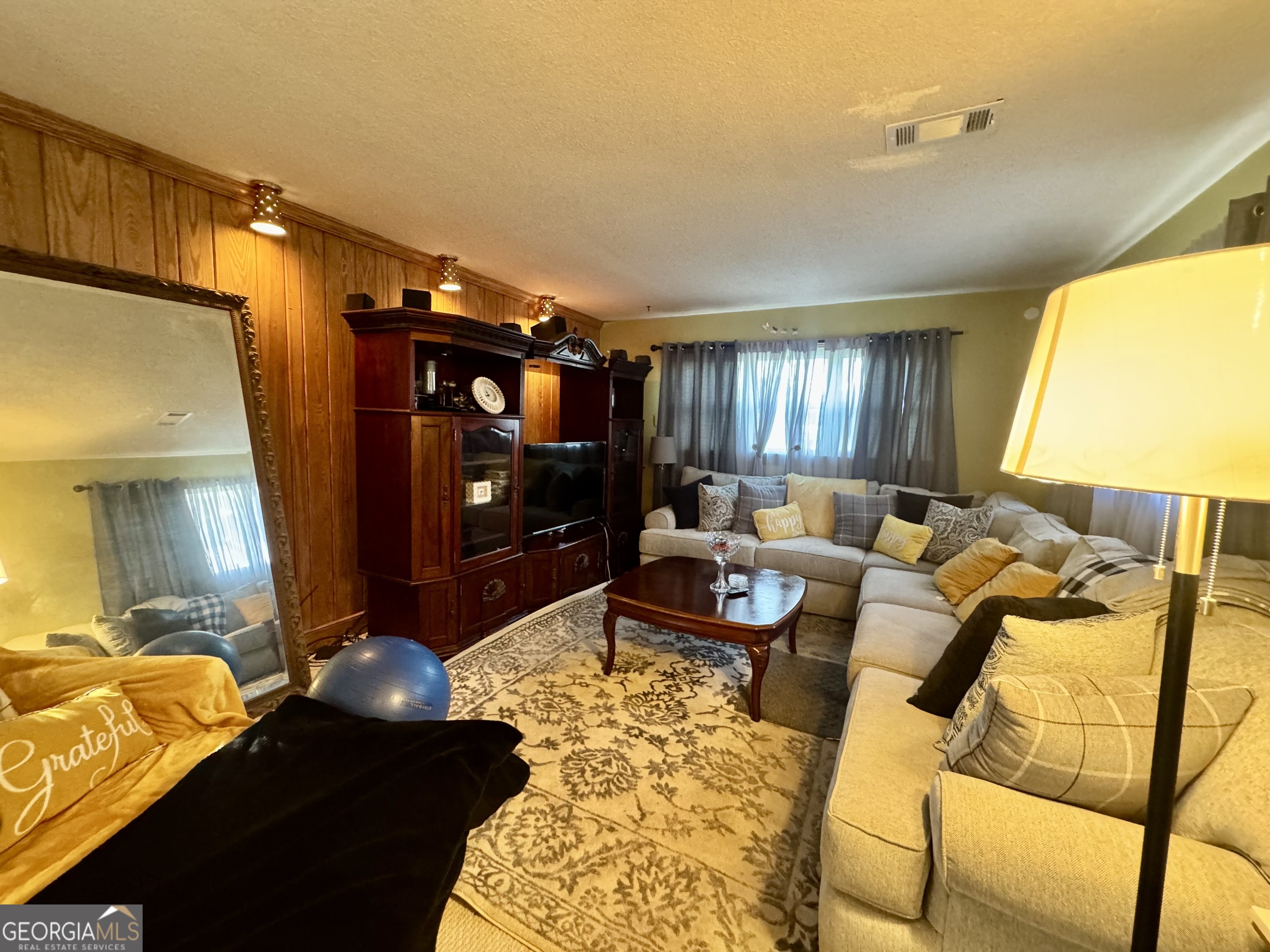 914 Adderton Street Property Photo 15