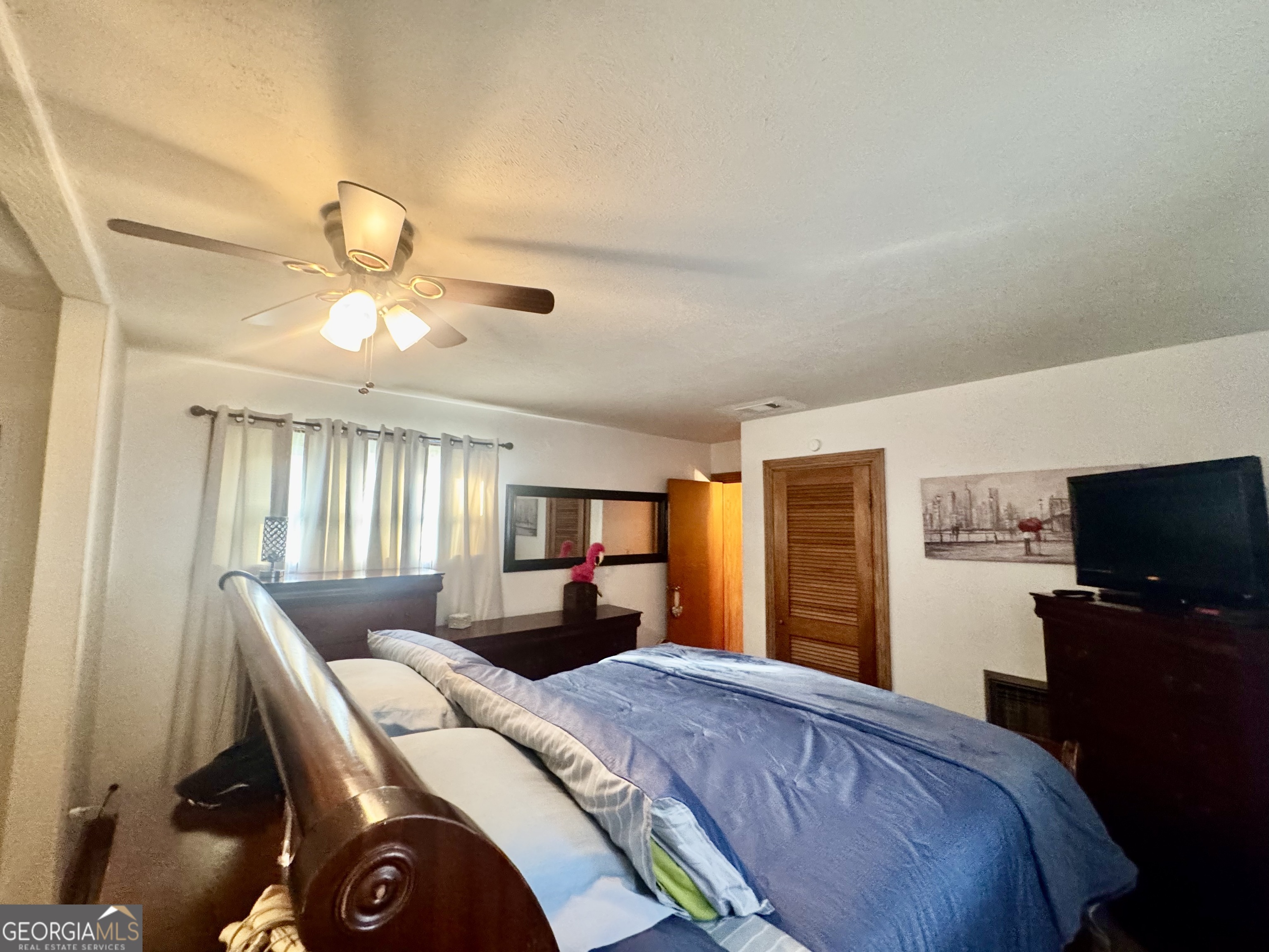 914 Adderton Street Property Photo 30