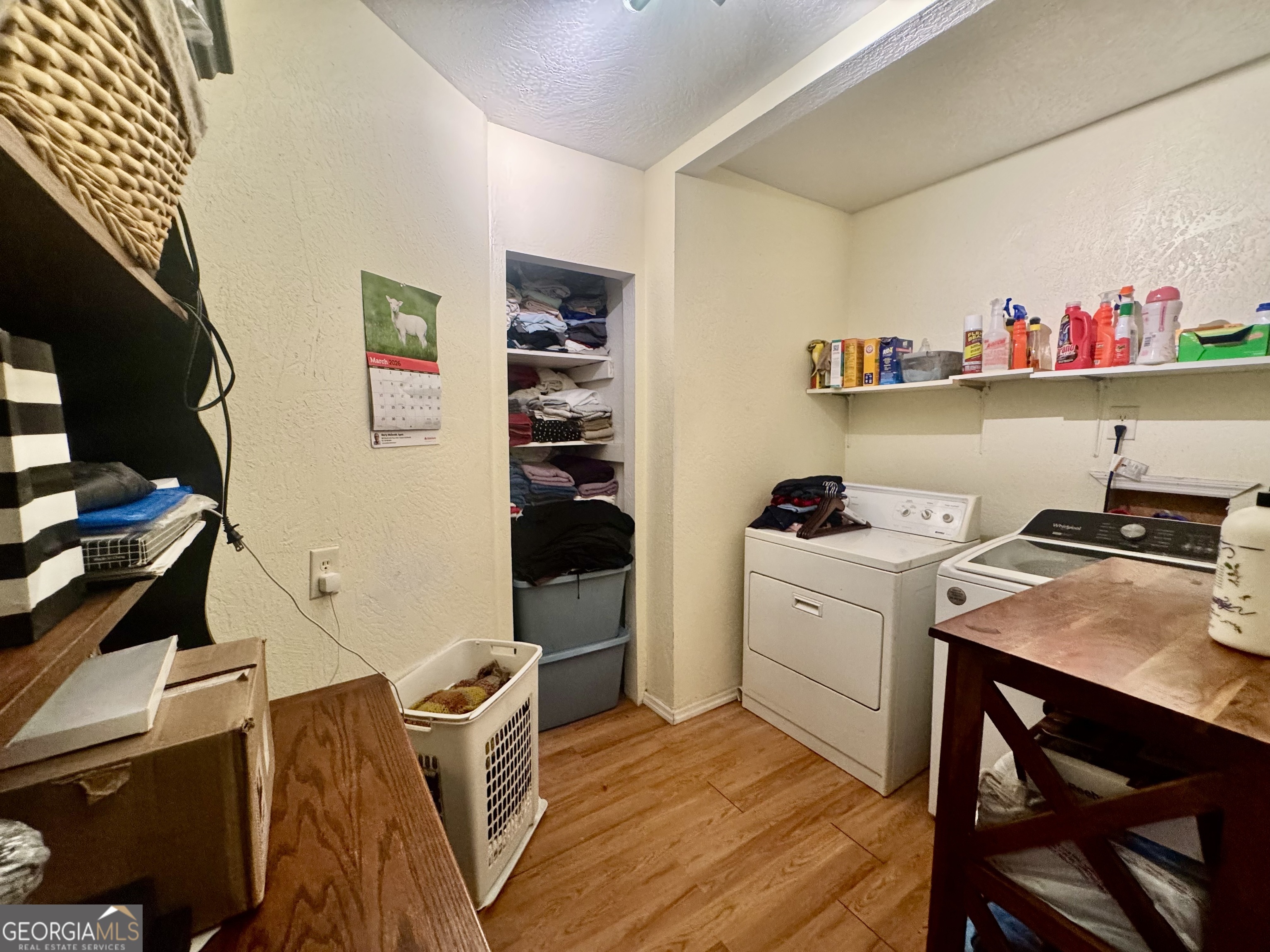914 Adderton Street Property Photo 33