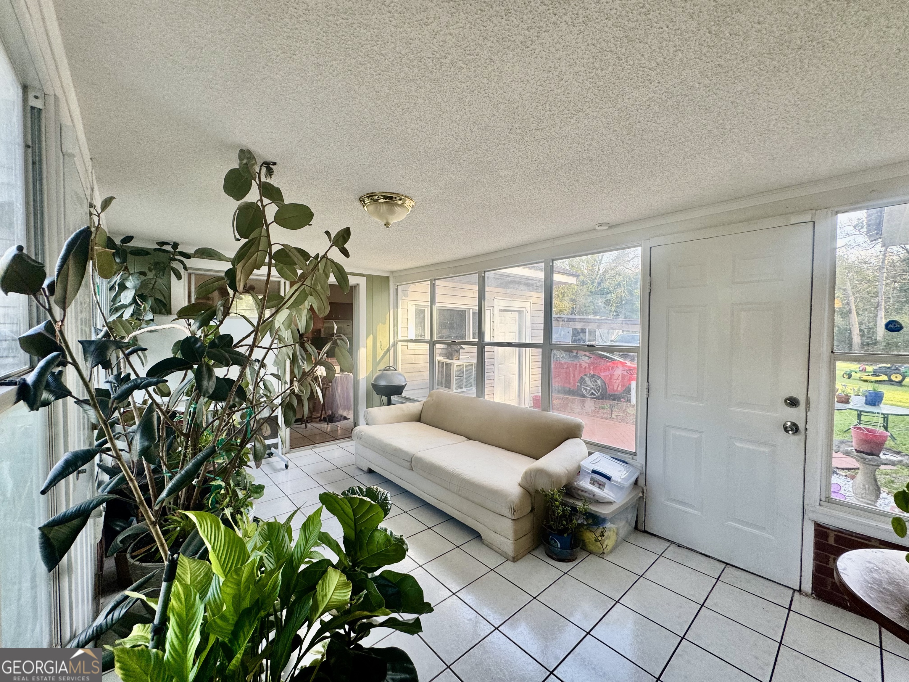914 Adderton Street Property Photo 38