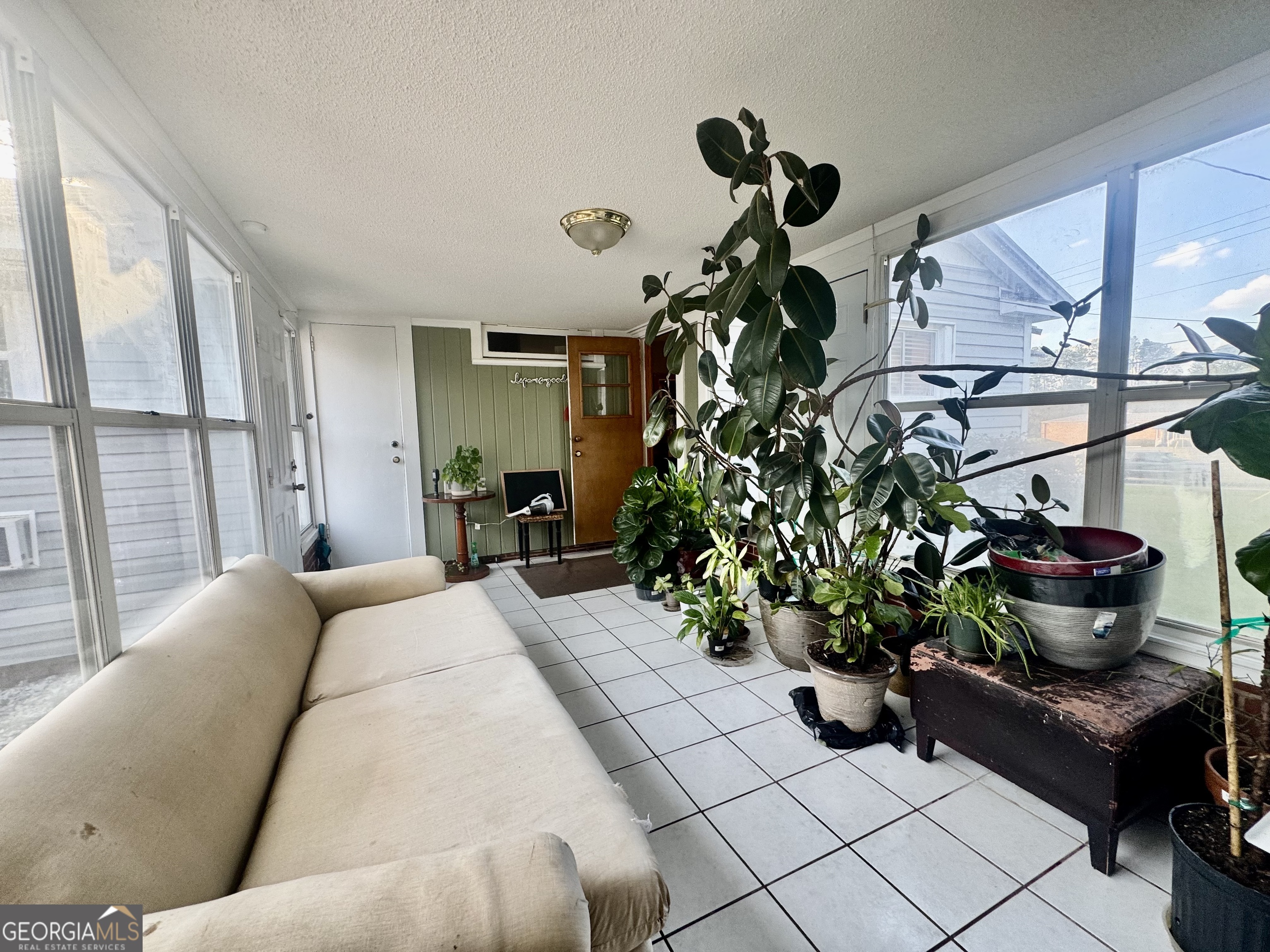 914 Adderton Street Property Photo 39