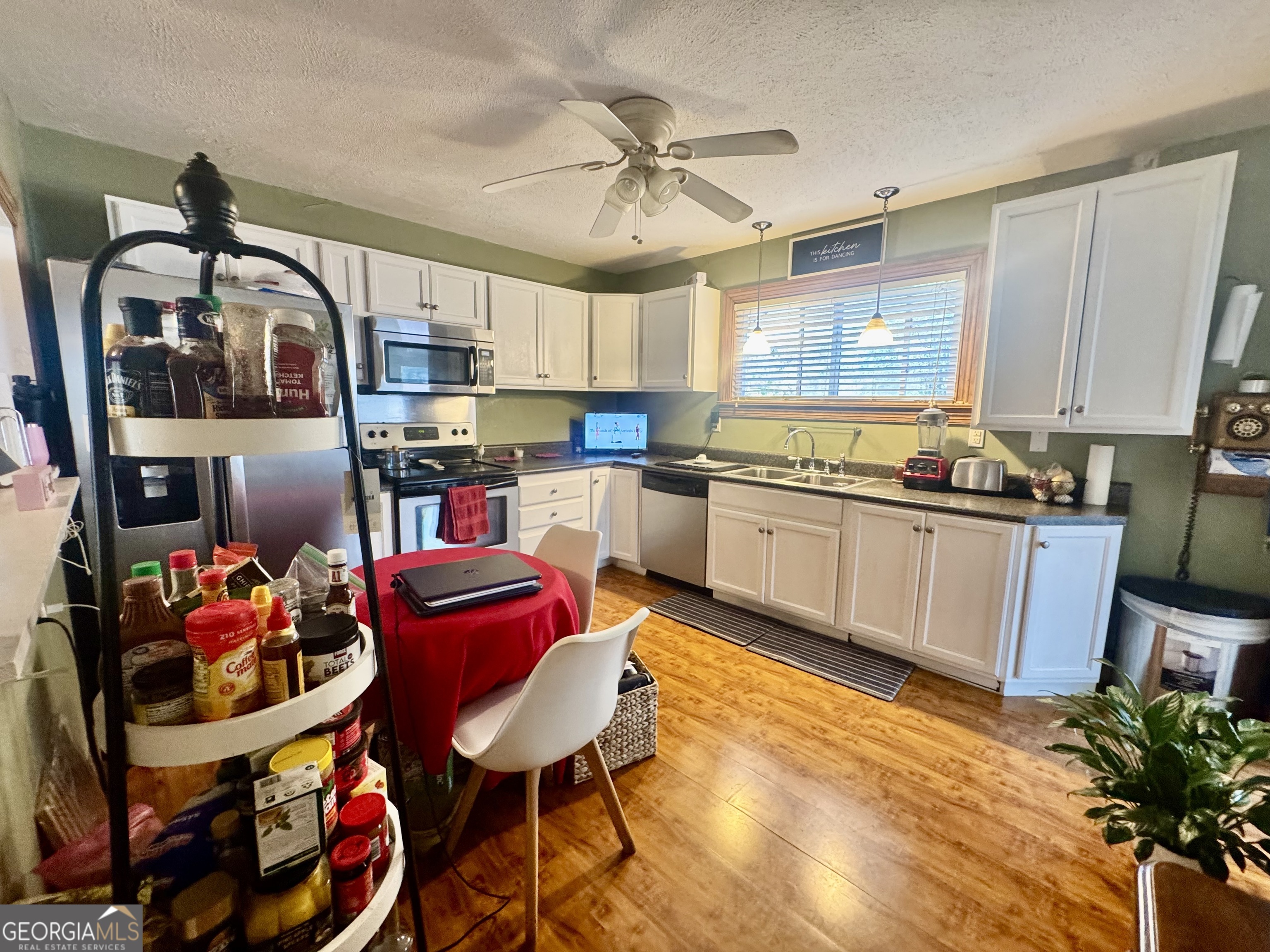 914 Adderton Street Property Photo 41