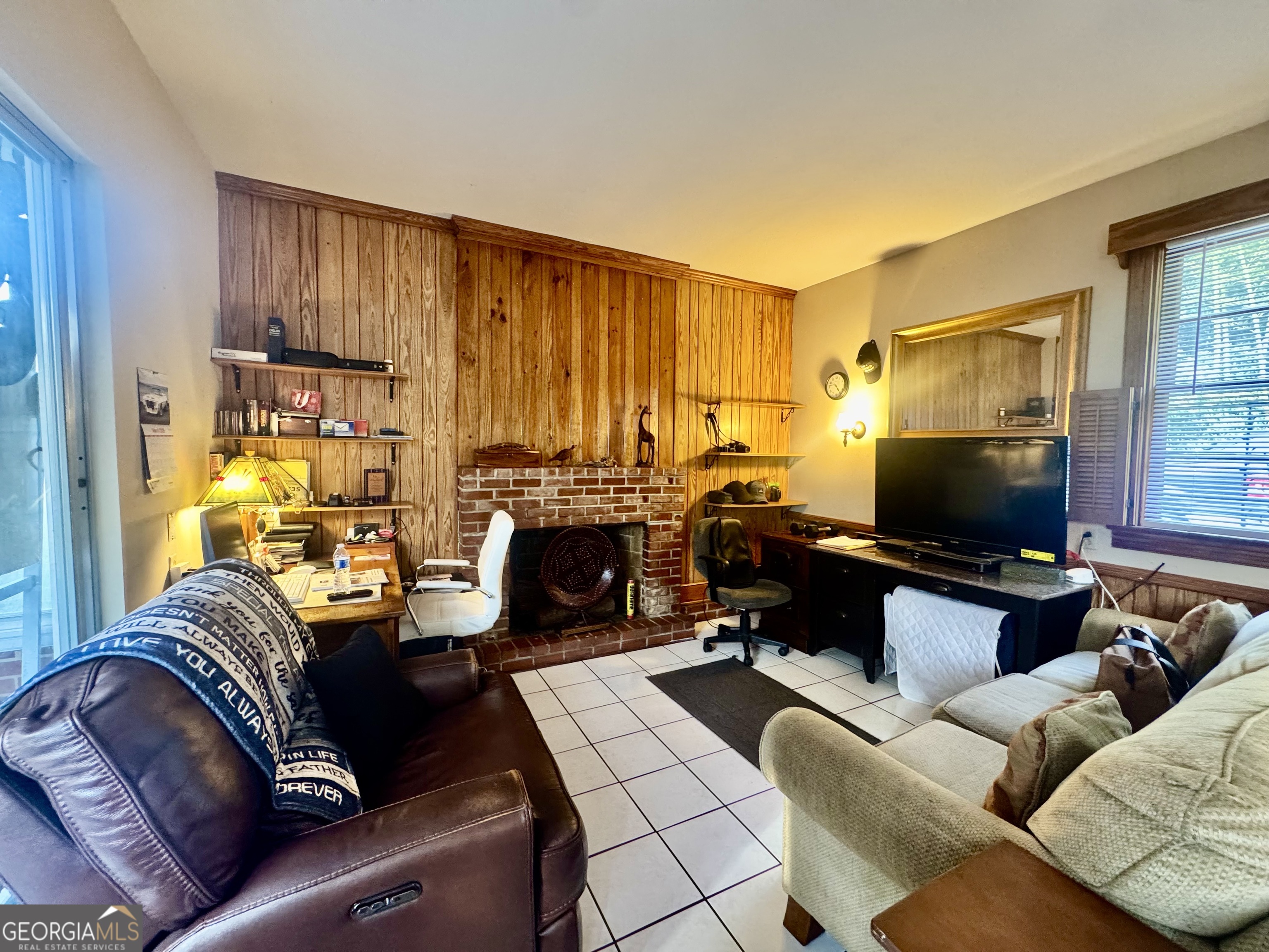 914 Adderton Street Property Photo 42