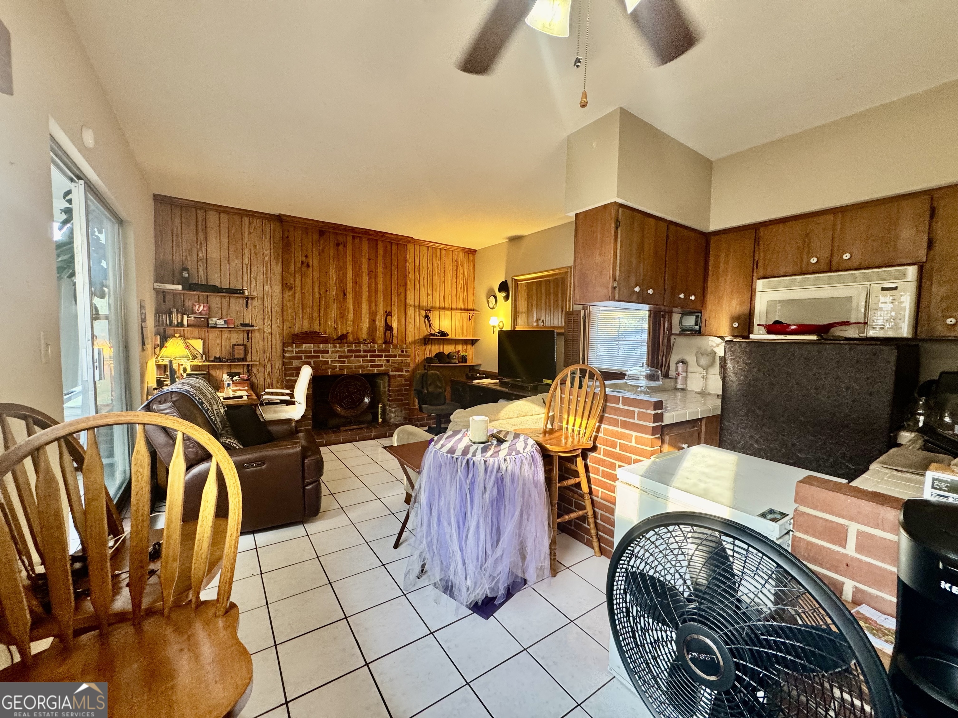 914 Adderton Street Property Photo 44
