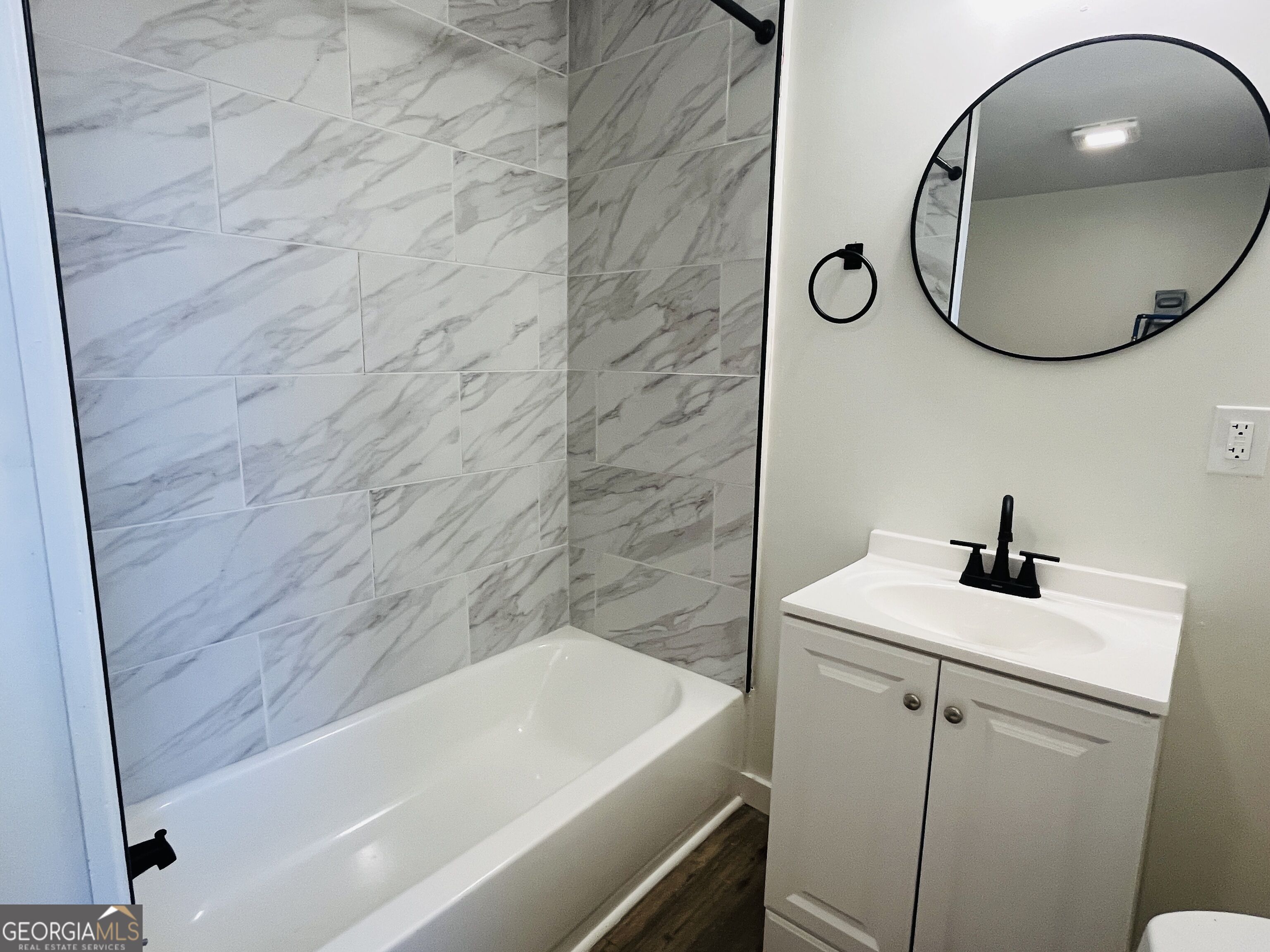 1405 Austin Street Property Photo 10