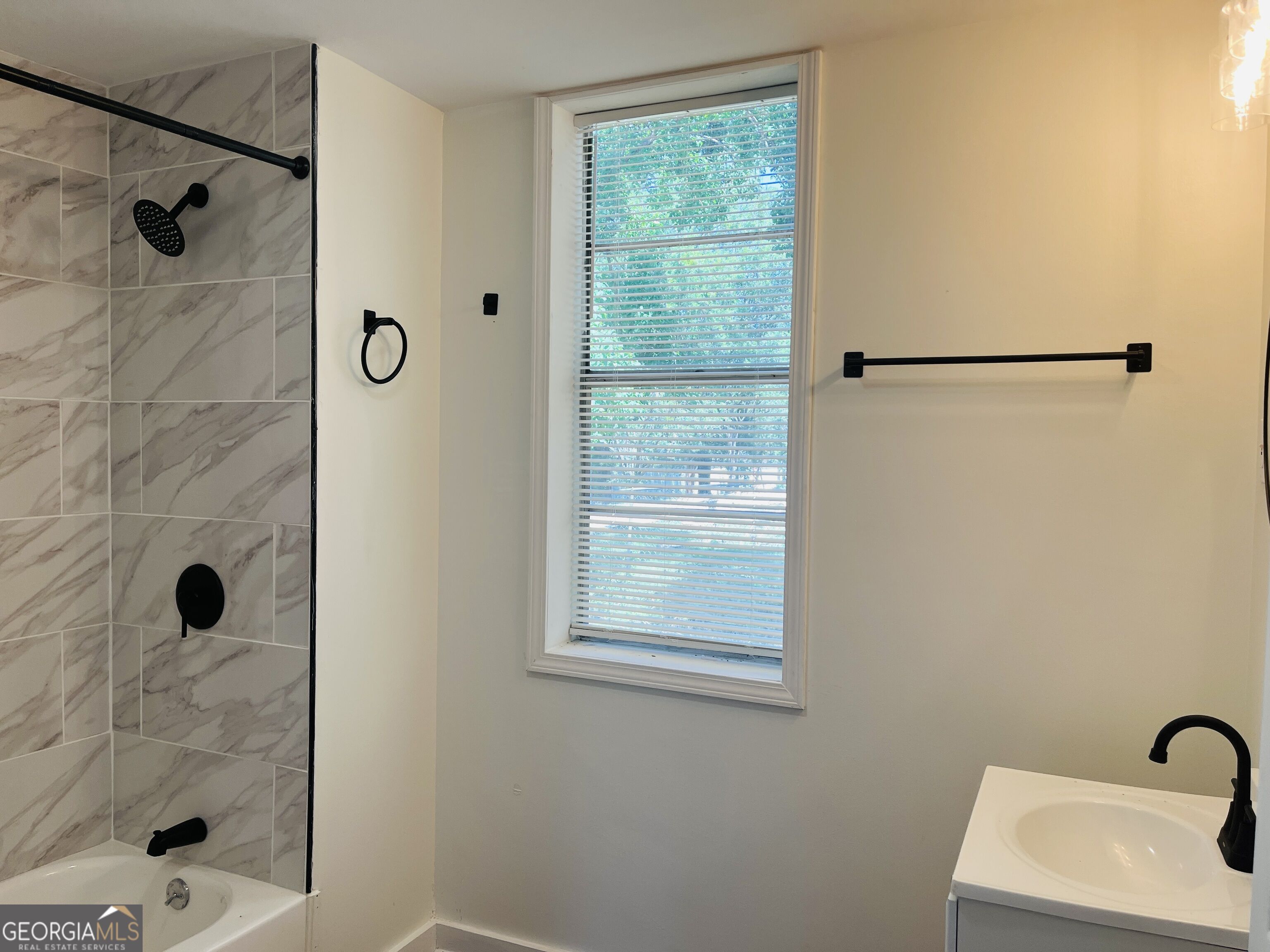 1405 Austin Street Property Photo 25