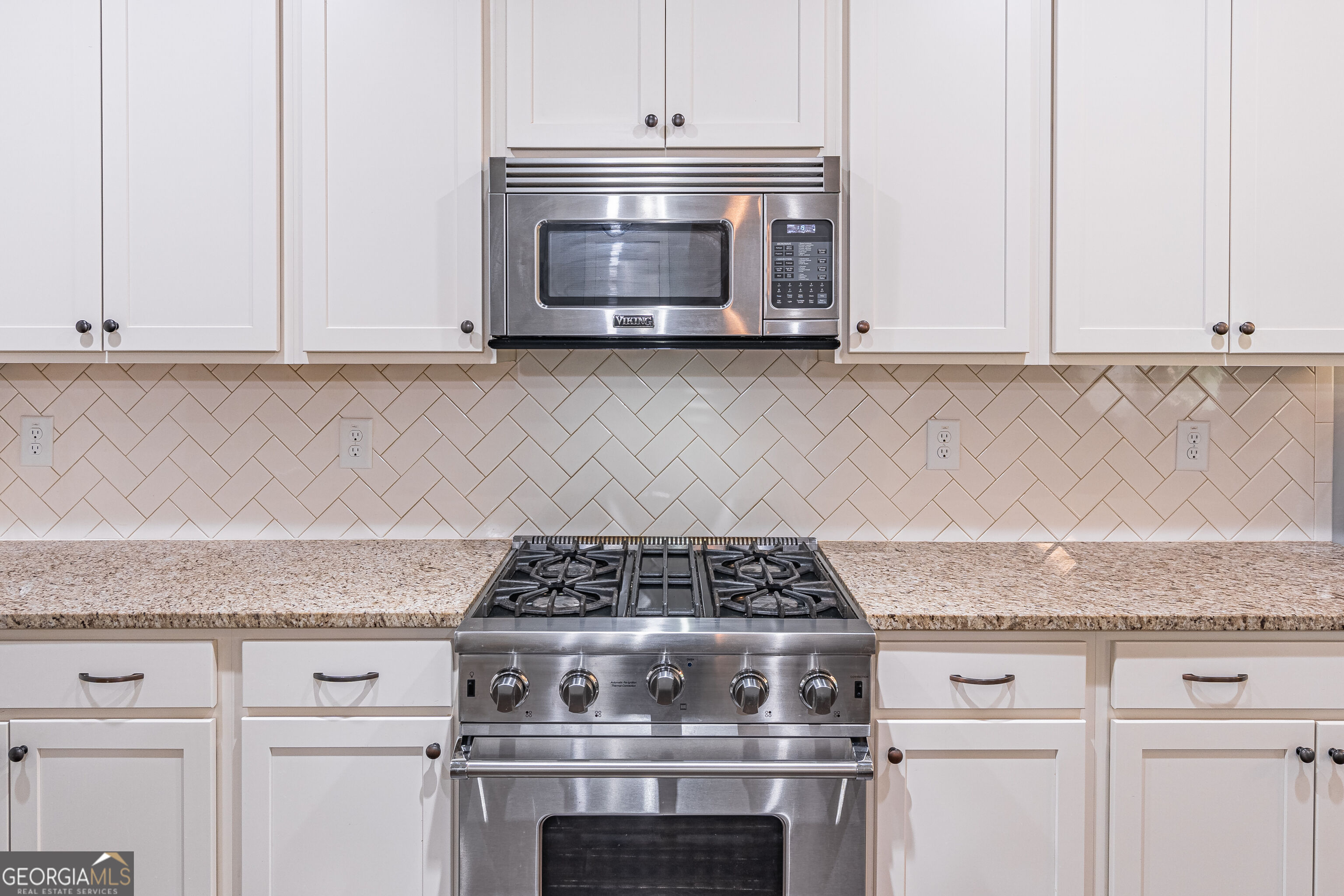 1221 Shiva Boulevard Property Photo 10