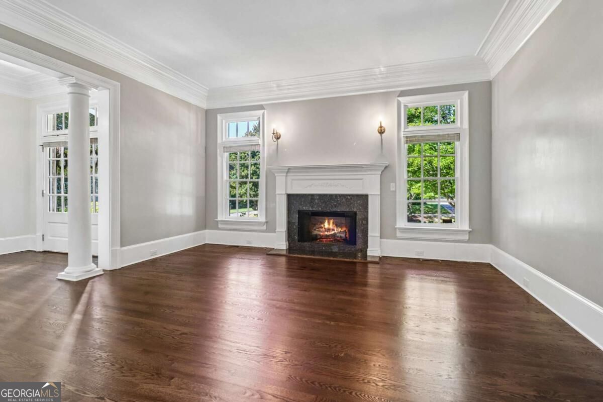 12505 Needham Street Property Photo 4