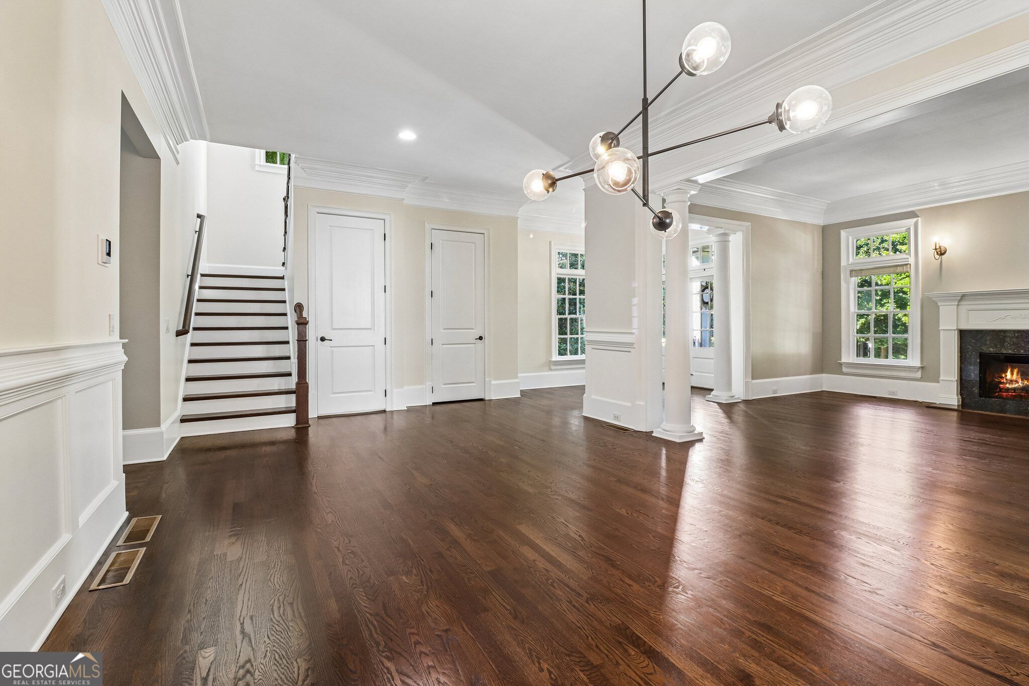 12505 Needham Street Property Photo 9