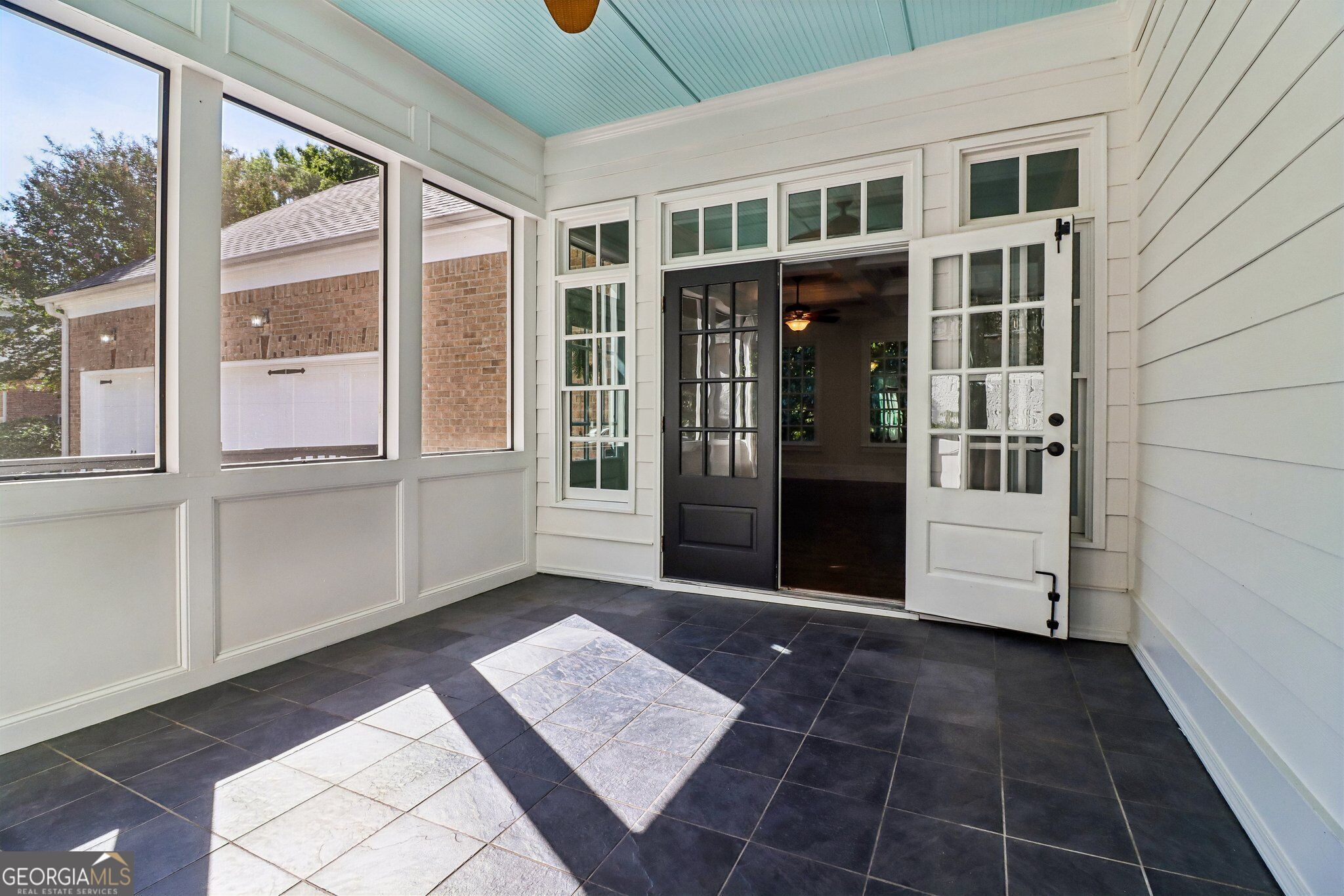 12505 Needham Street Property Photo 15
