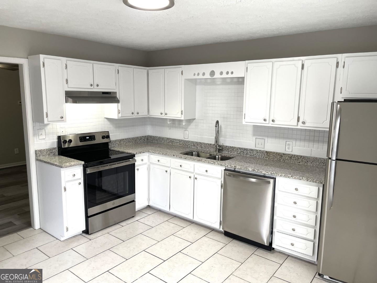 859 Park Place # A Property Photo 2