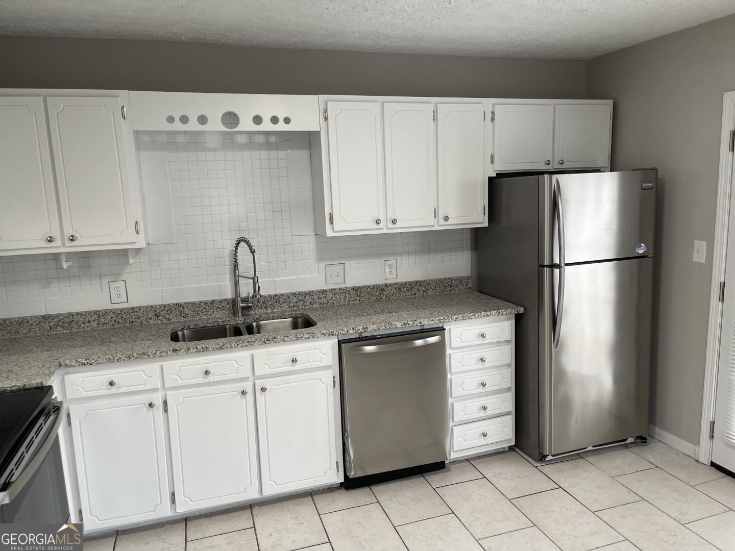 859 Park Place # A Property Photo 6
