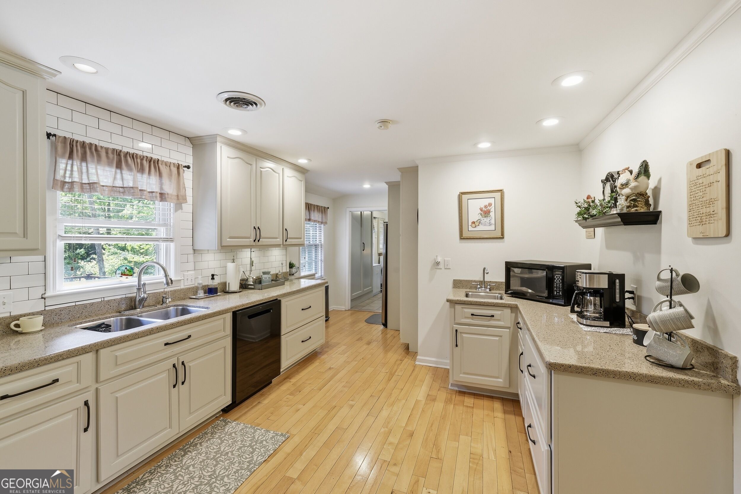 155 Valley Road Property Photo 8