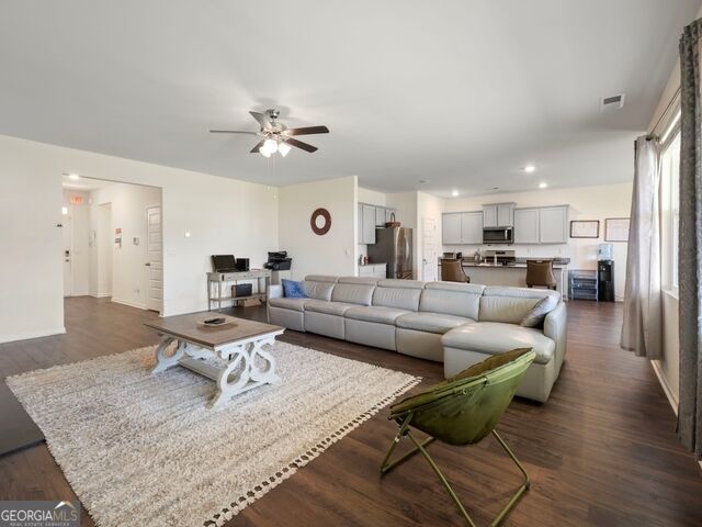 647 Graham Campbell Lane Property Photo 10