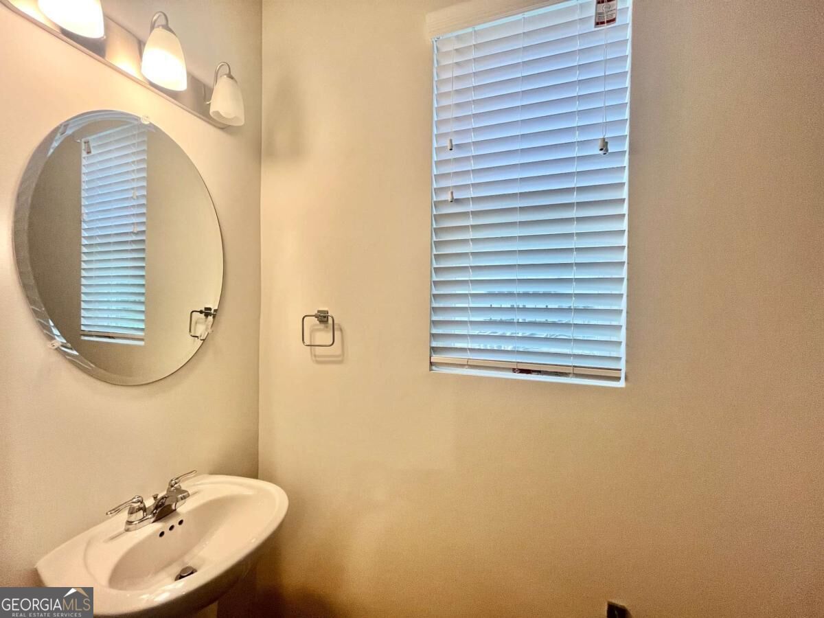 5129 Sidney Square Property Photo 7