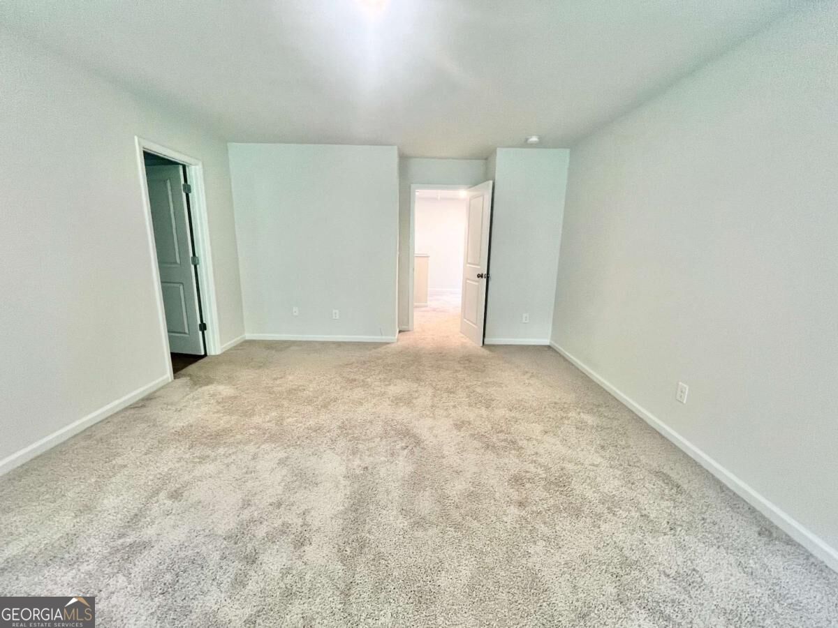 5129 Sidney Square Property Photo 9
