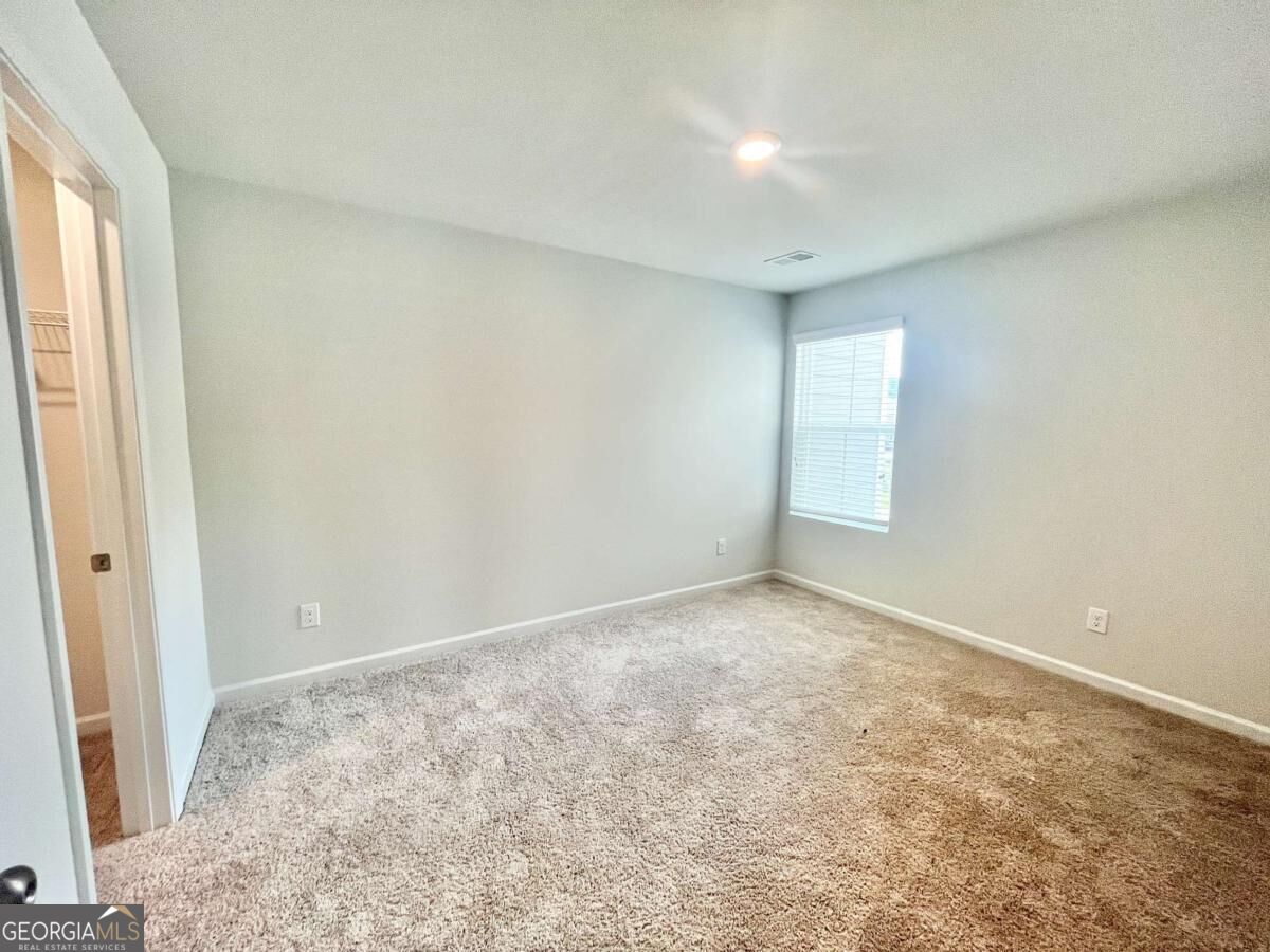 5129 Sidney Square Property Photo 10