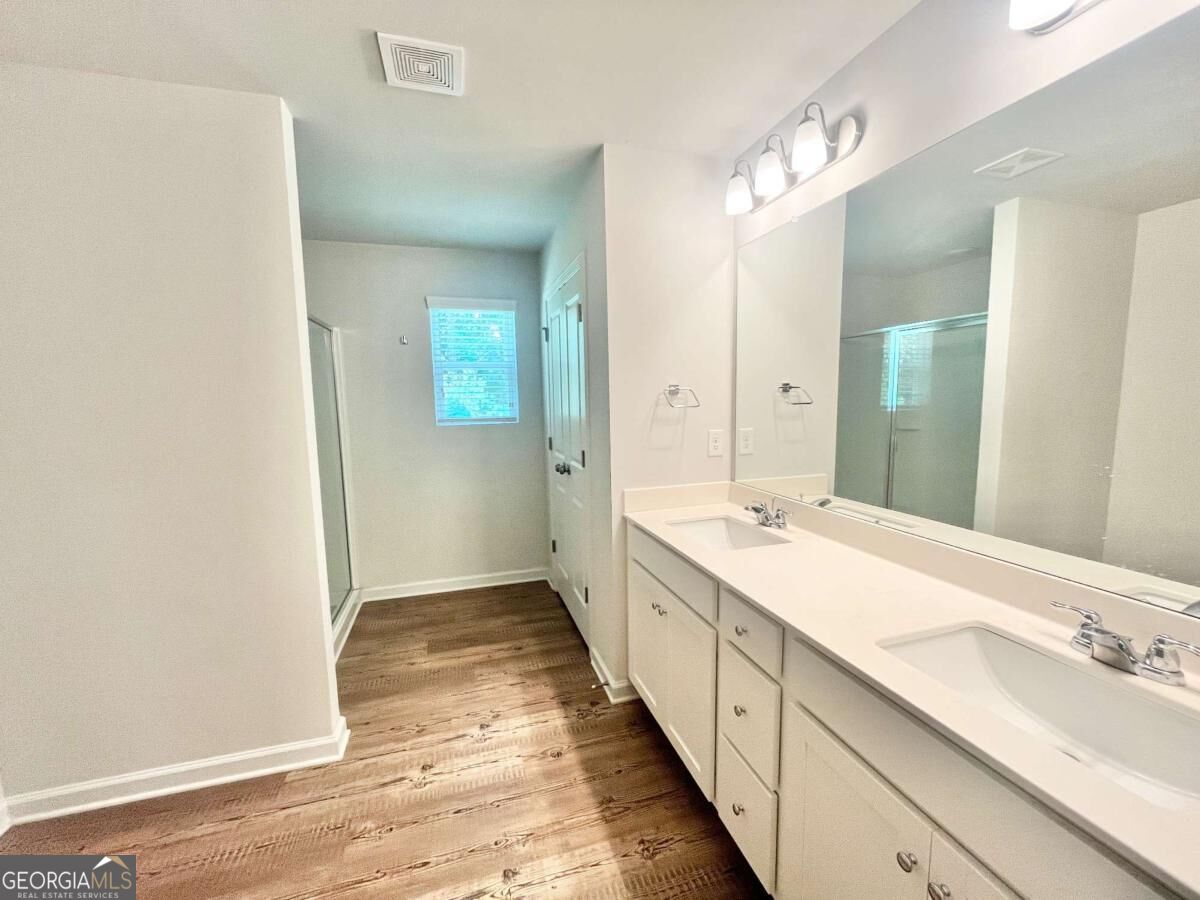 5129 Sidney Square Property Photo 15