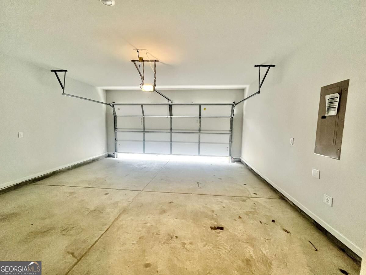 5129 Sidney Square Property Photo 26