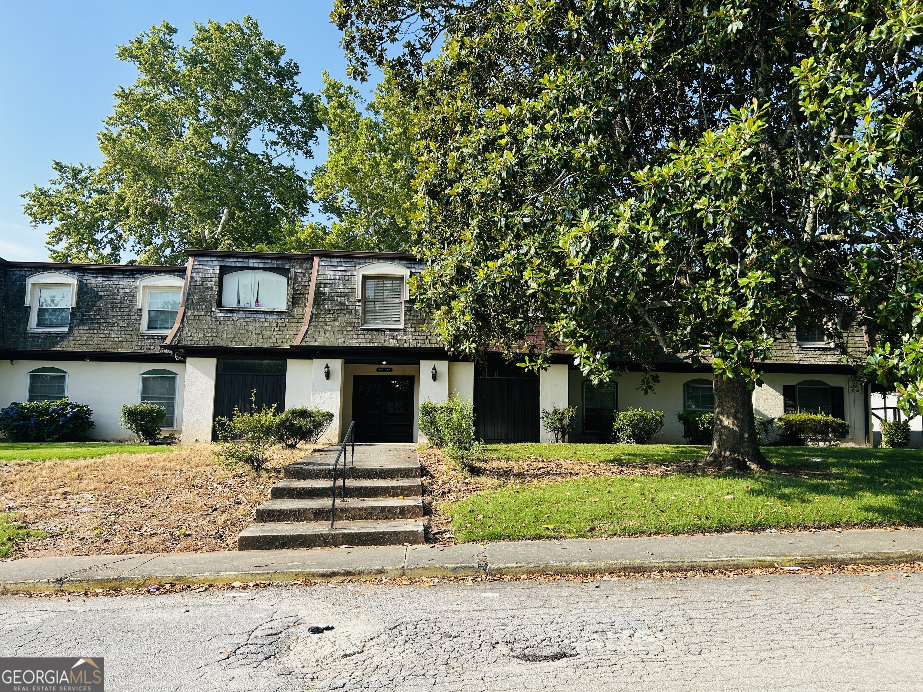 54 Le Parc Fontaine Property Photo 1