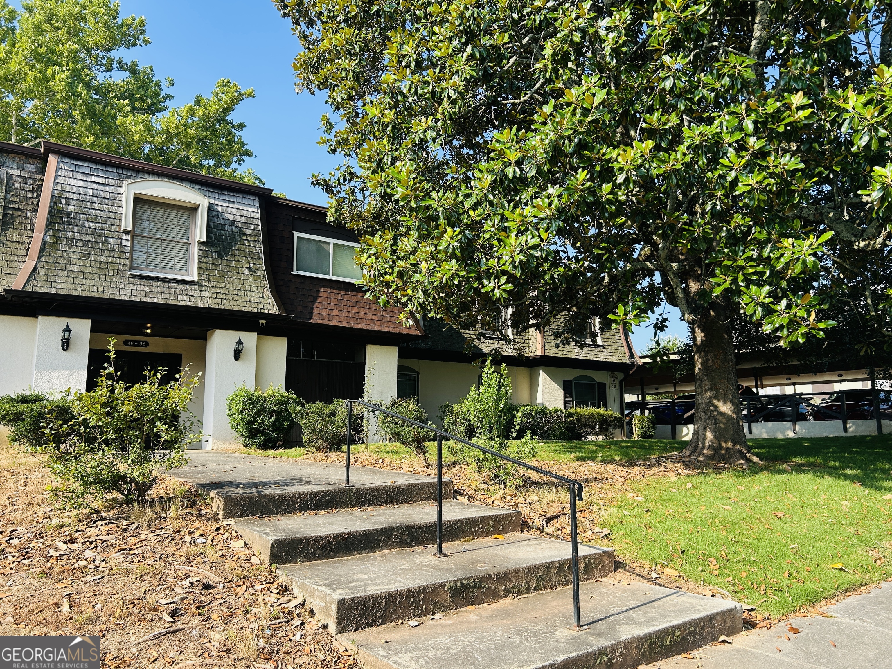 54 Le Parc Fontaine Property Photo 2