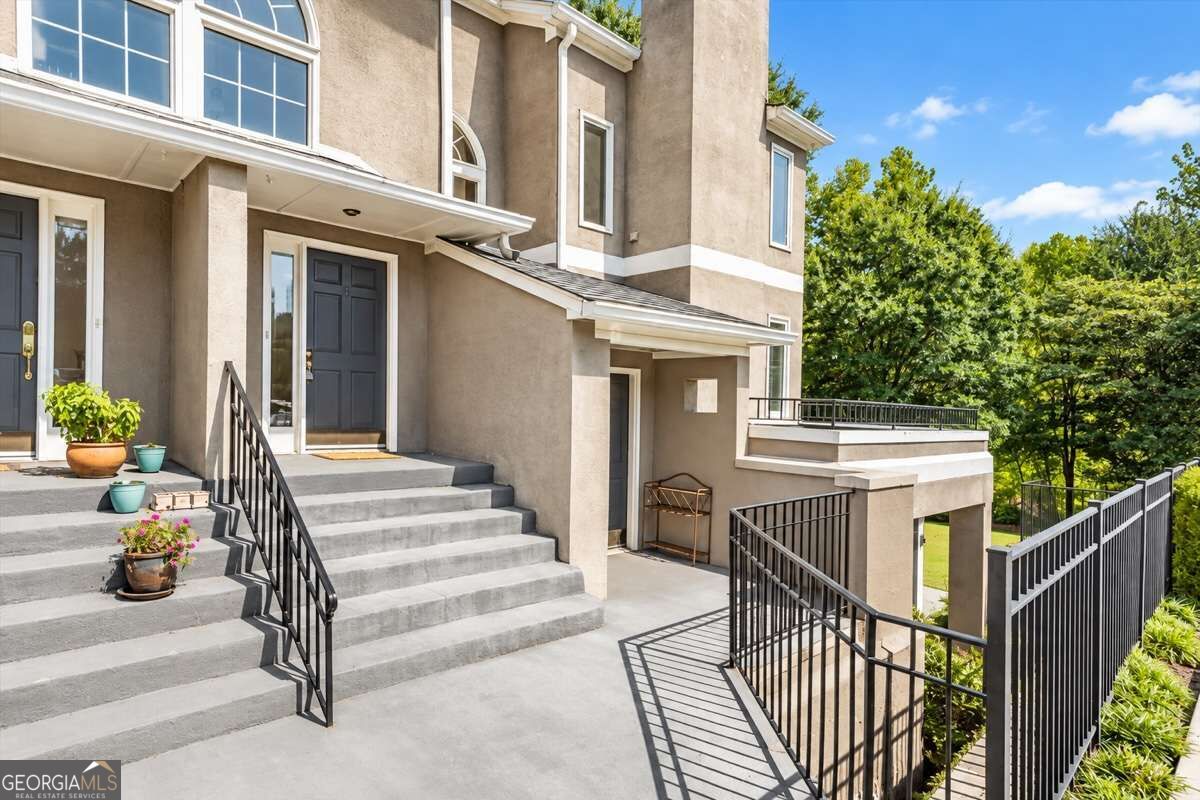 18 Normandy Court Ne Property Photo 1