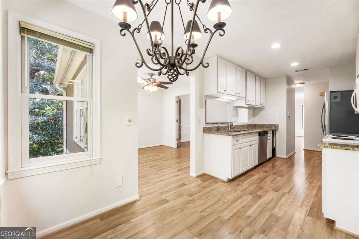 18 Normandy Court Ne Property Photo 13