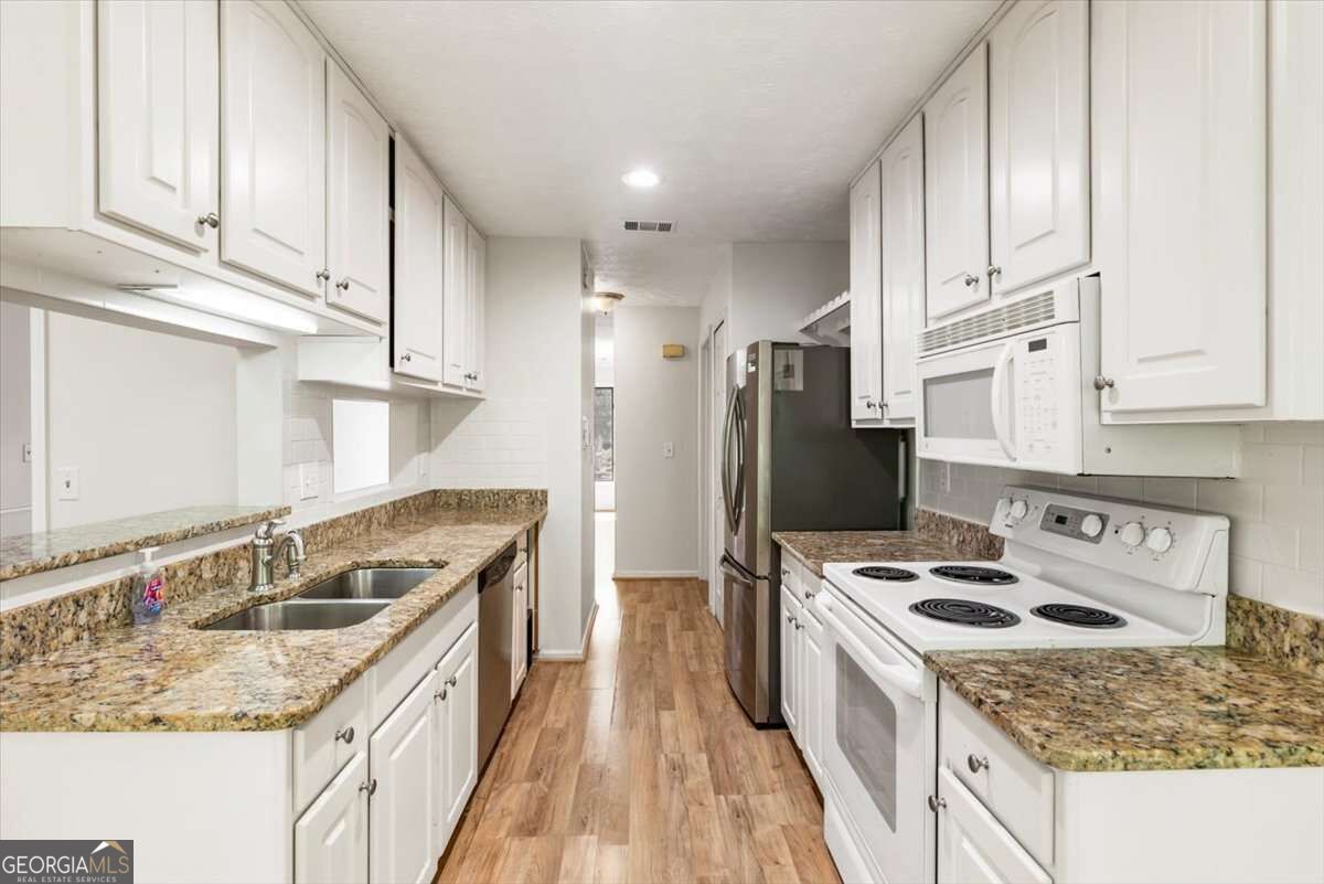 18 Normandy Court Ne Property Photo 15
