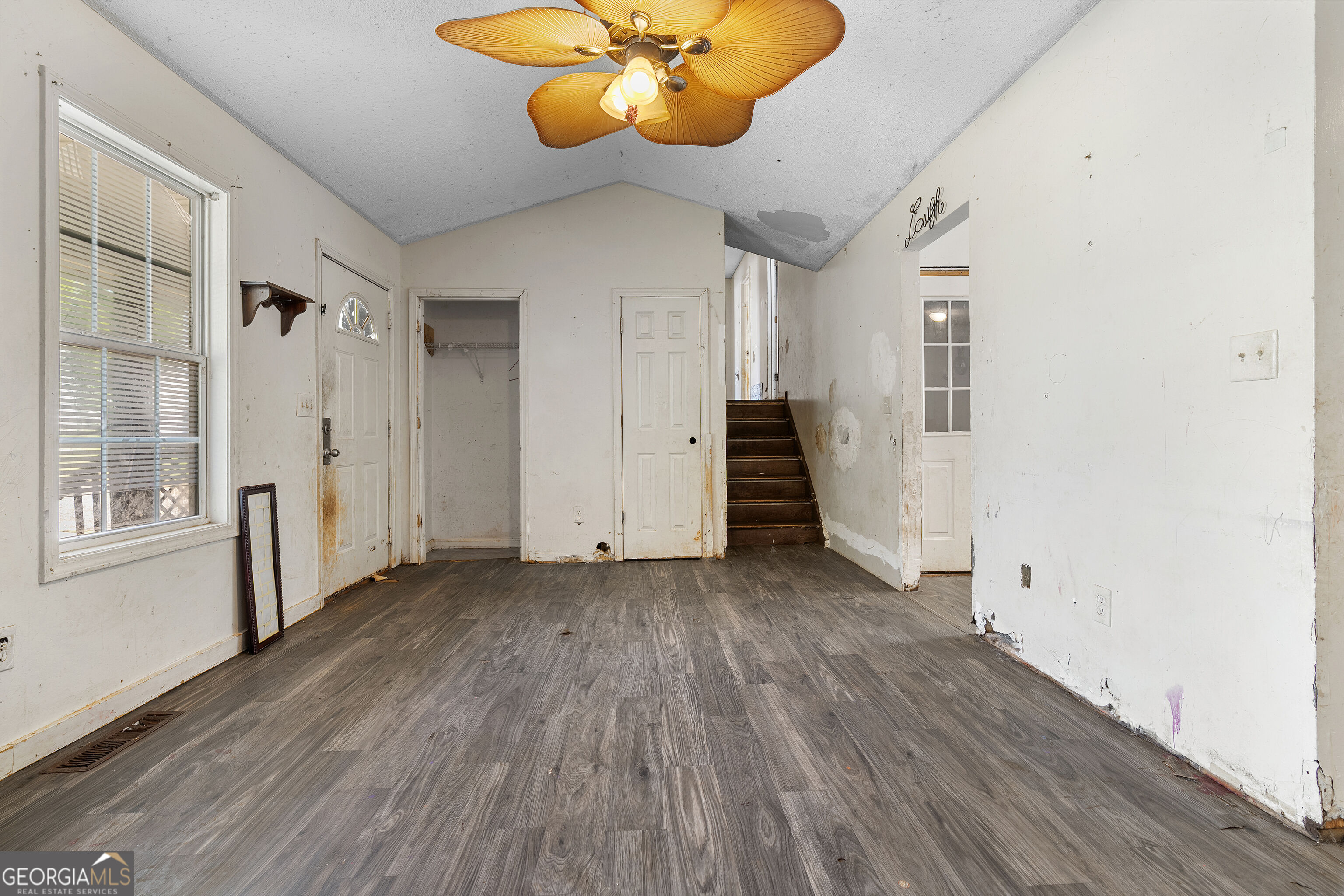 530 Woodwind Drive Property Photo 4