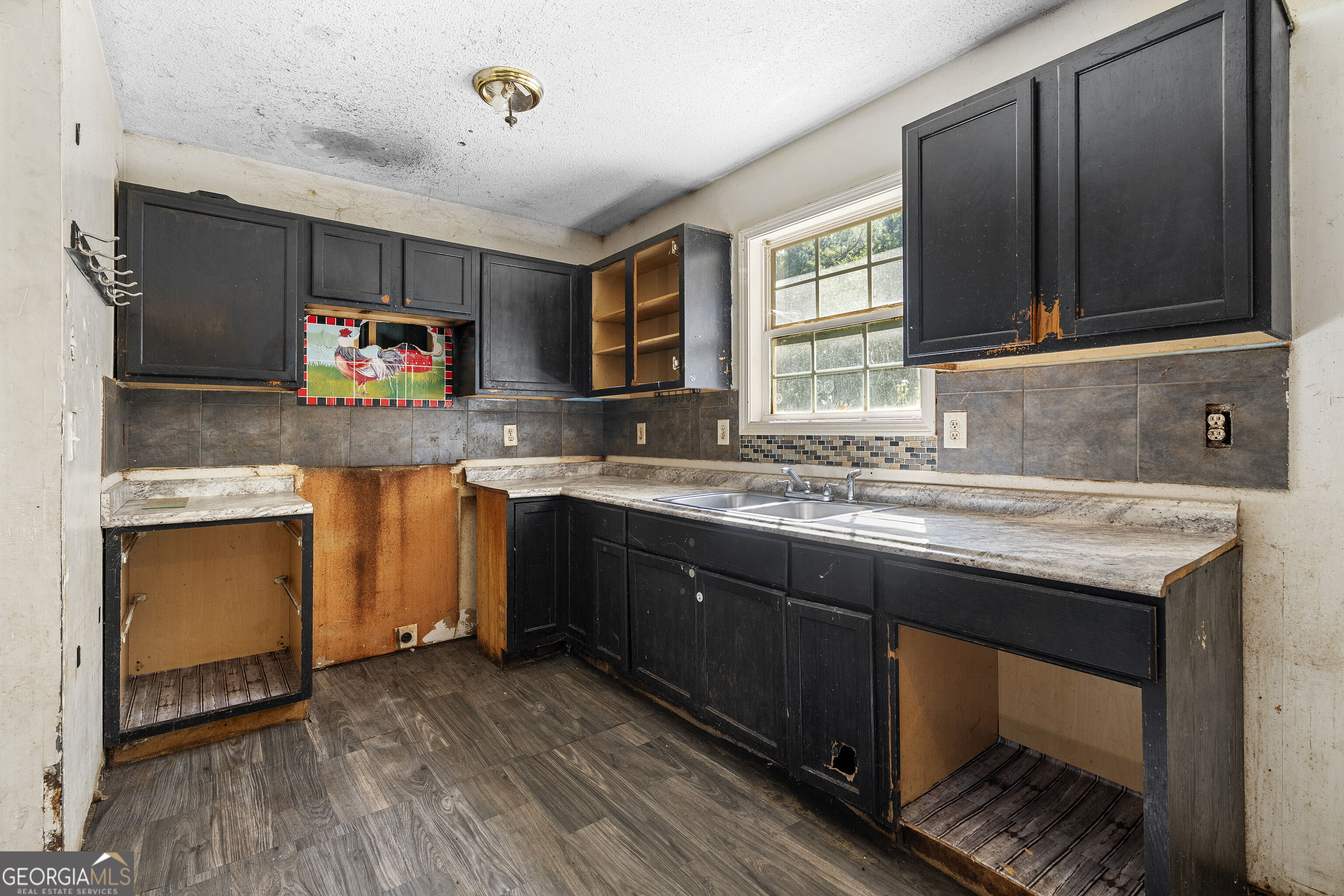 530 Woodwind Drive Property Photo 8