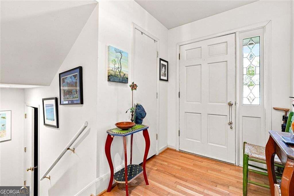 2804 Whitby Drive Property Photo 4