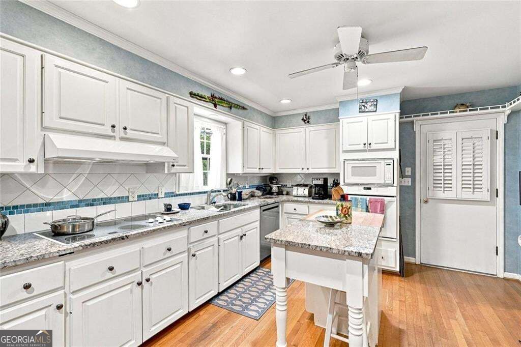 2804 Whitby Drive Property Photo 8