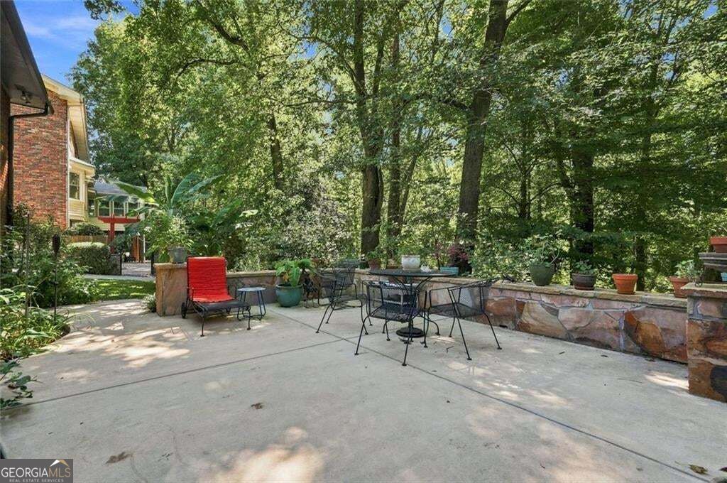 2804 Whitby Drive Property Photo 37