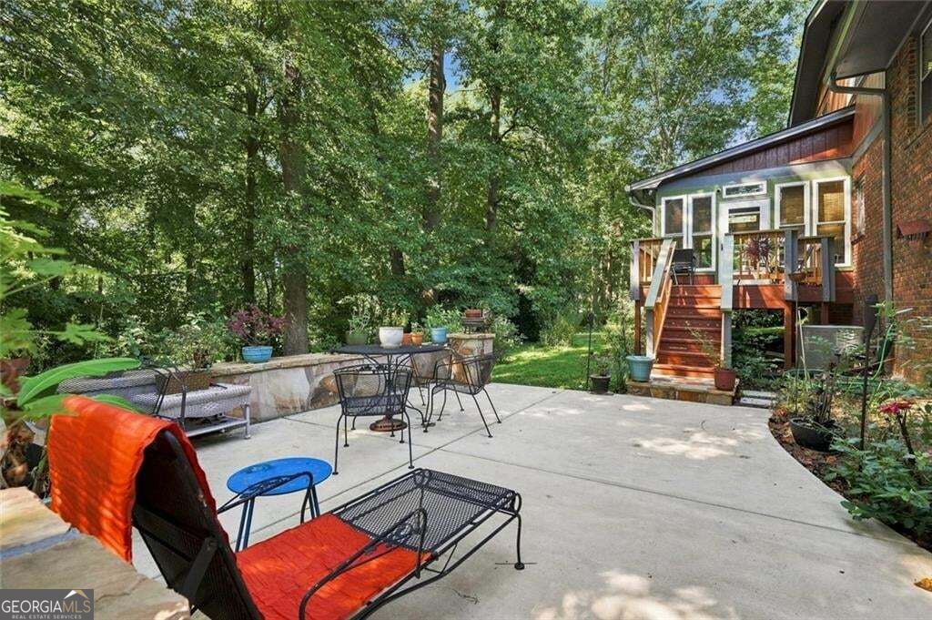 2804 Whitby Drive Property Photo 38