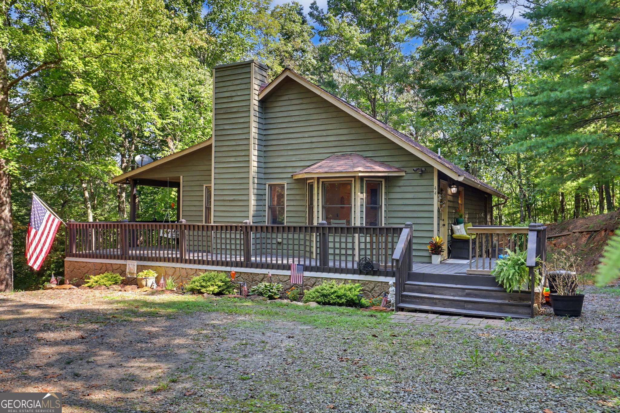 44 Fieldcrest Drive Property Photo 2