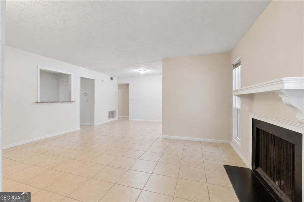 3985 Woodridge Way # 11 Property Photo 5