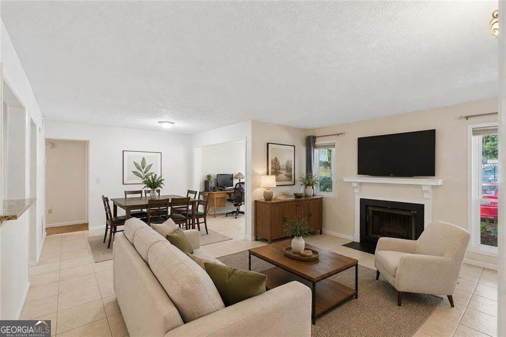 3985 Woodridge Way # 11 Property Photo 8