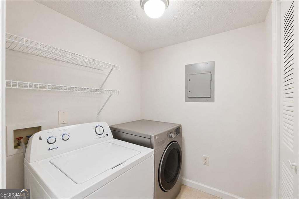 3985 Woodridge Way # 11 Property Photo 20