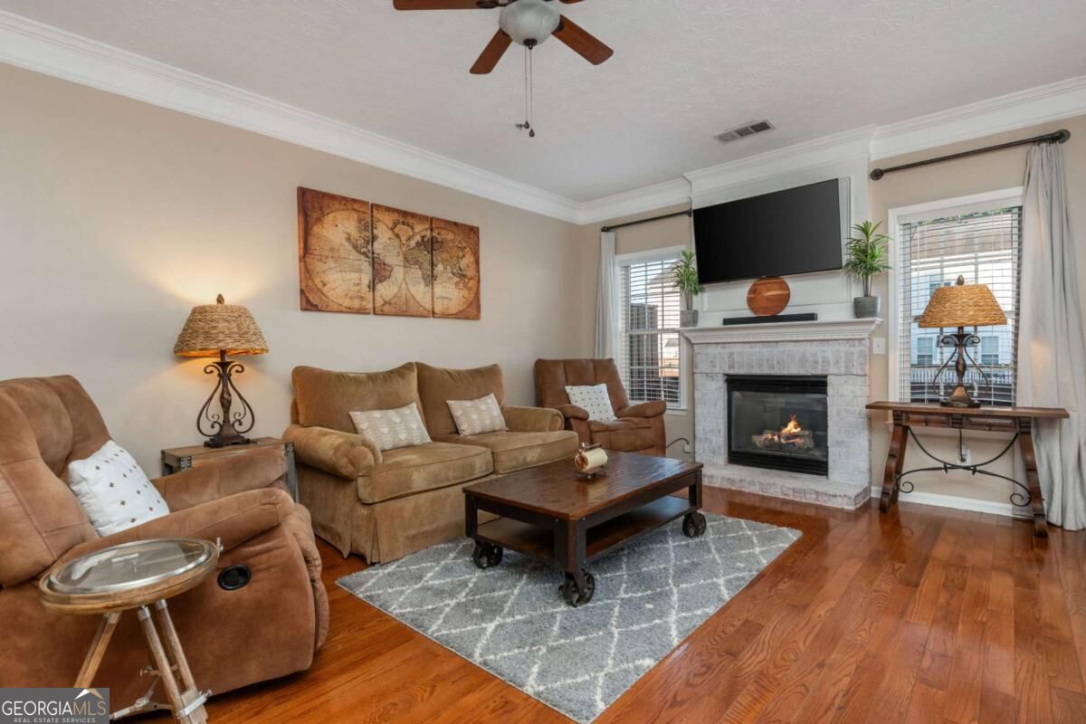 504 Blossom Way Property Photo 6