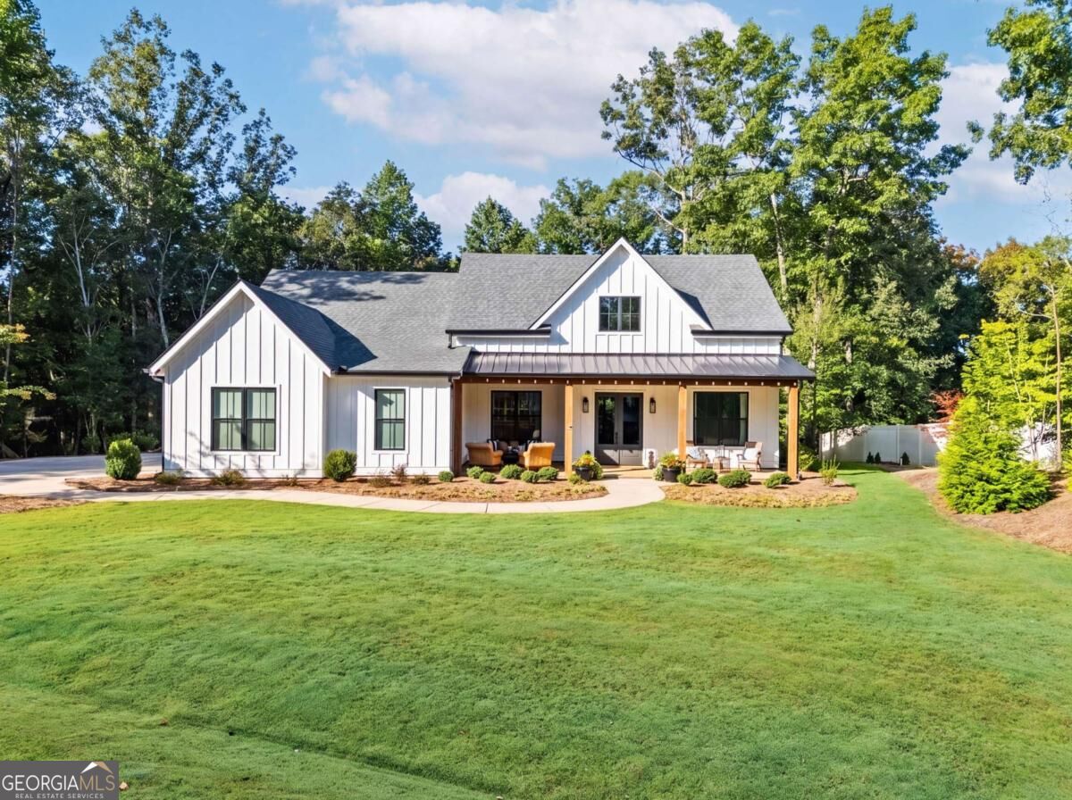 290 Settlers Run Property Photo 1
