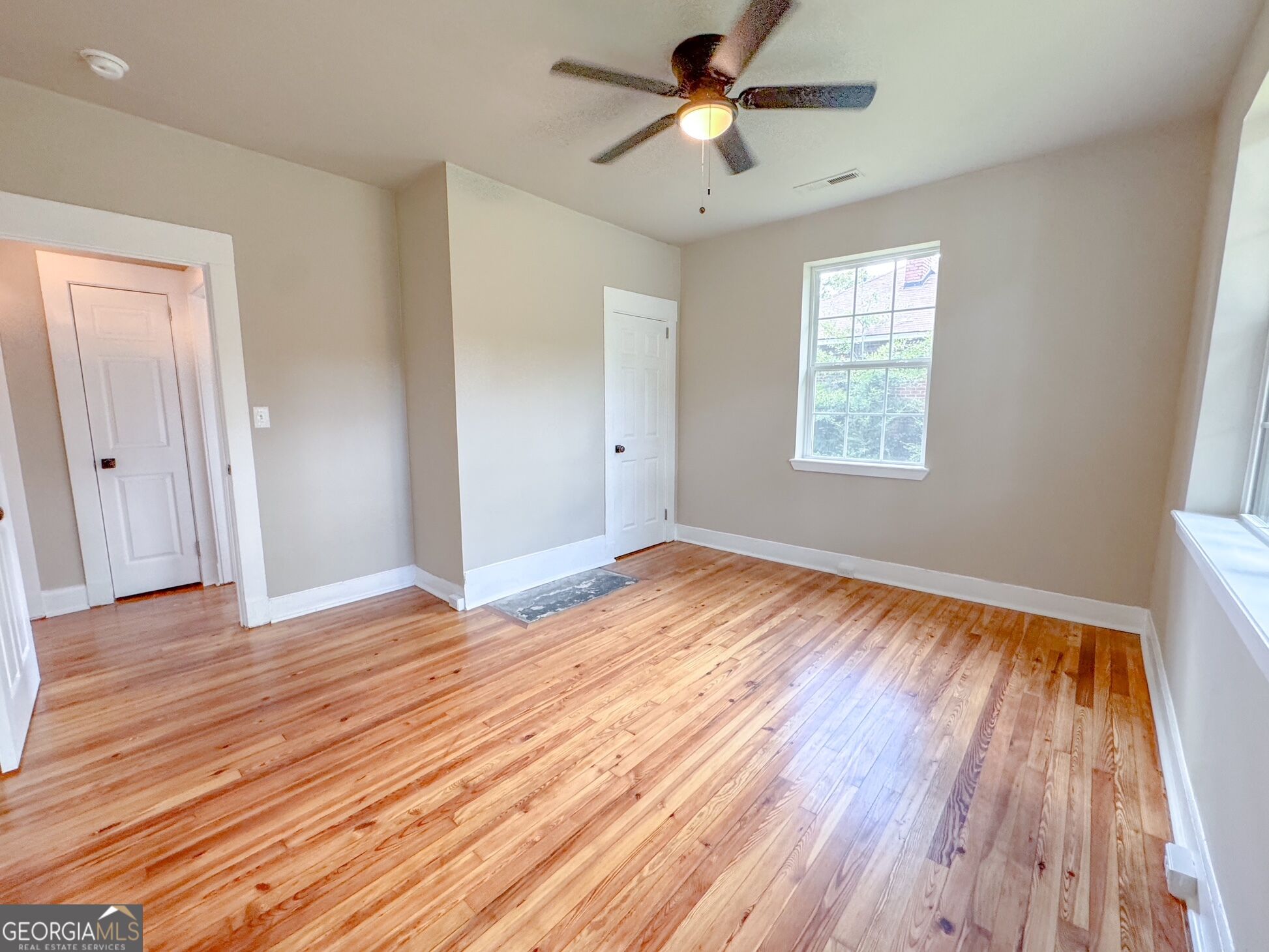 5 Fir Street Ne Property Photo 9